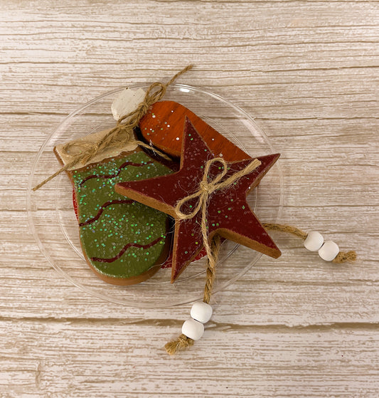 AGD Christmas Decor - Farmhouse Prim Cookies Carrot Plate