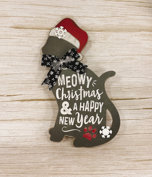 AGD Christmas Decor - Meowy Christmas Cat Wreath Wall Sign