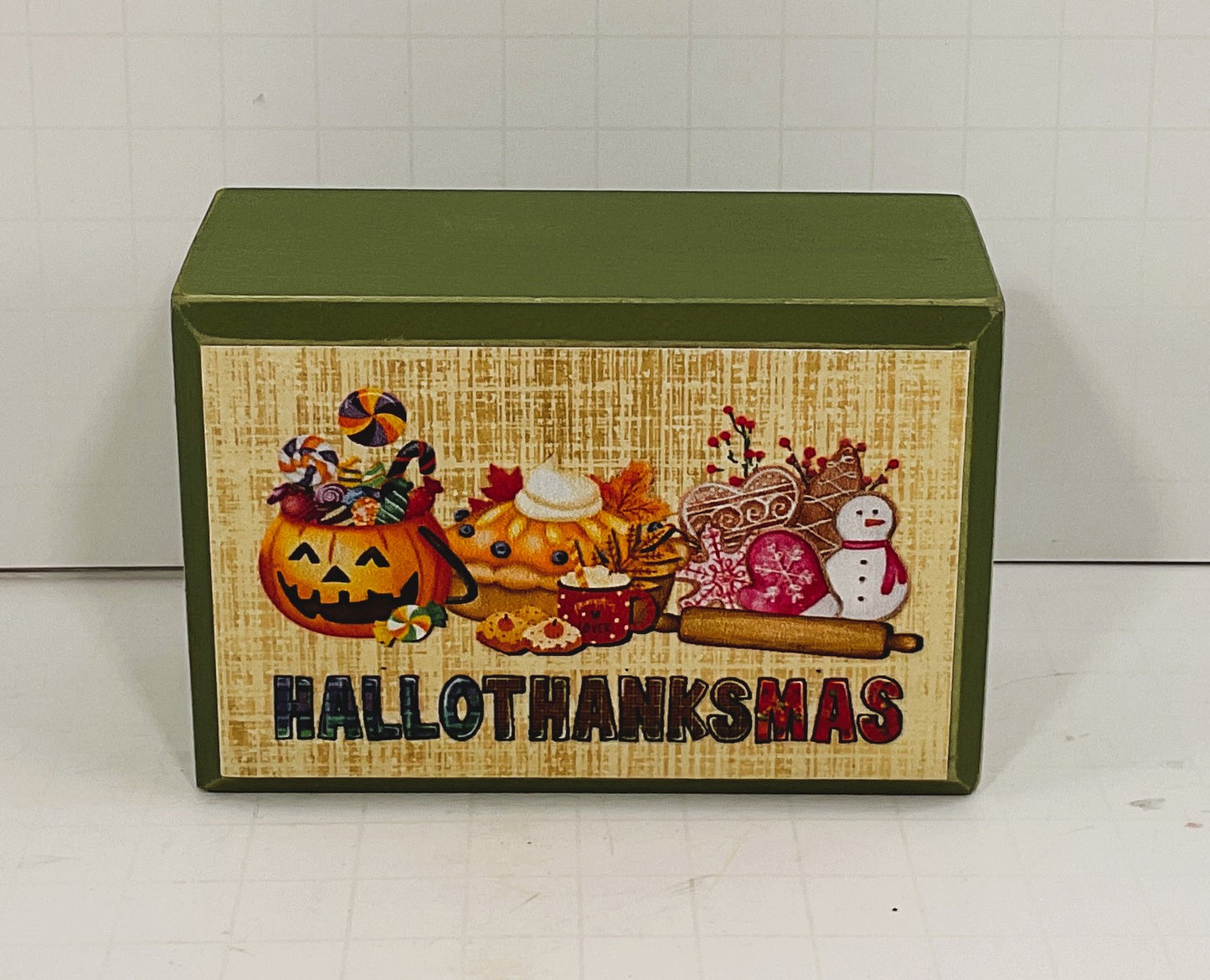 AGD Fall Decor - Pumpkin Gingerbread Hallothankmas Multi Seasonal Tier Tray Sign