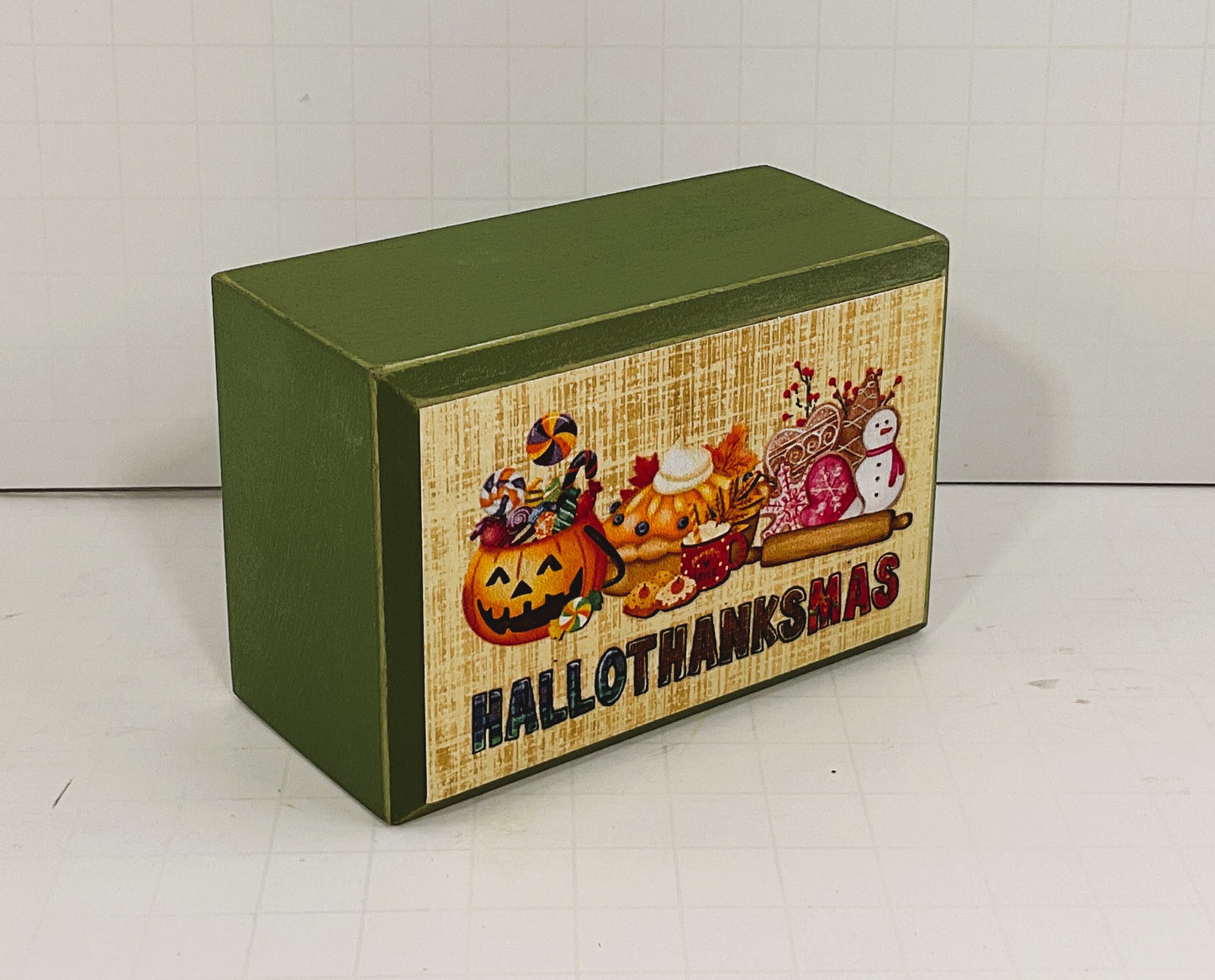 AGD Fall Decor - Pumpkin Gingerbread Hallothankmas Multi Seasonal Tier Tray Sign