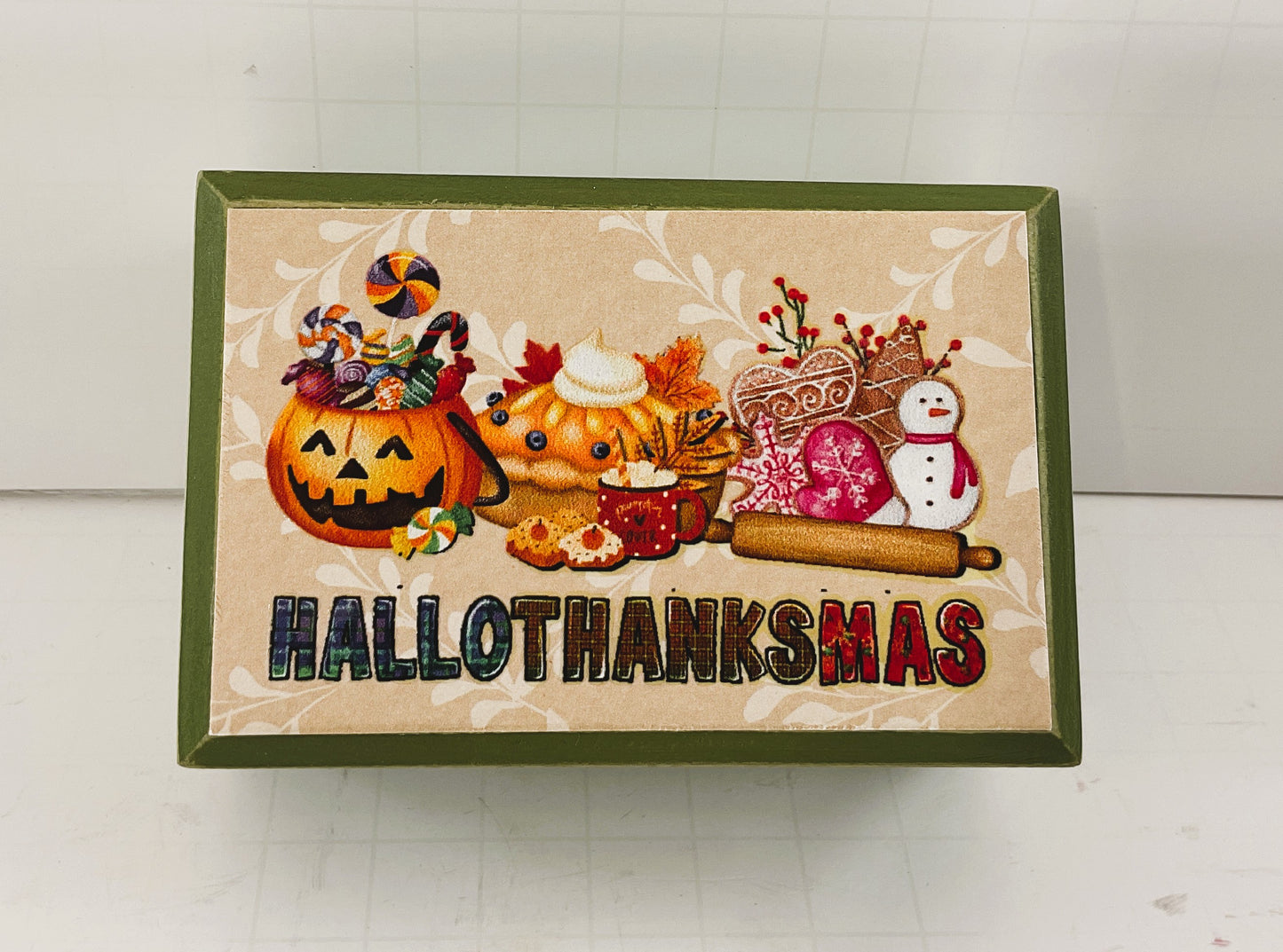 AGD Fall Decor - Pumpkin Gingerbread Hallothankmas Multi Seasonal Tier Tray Sign