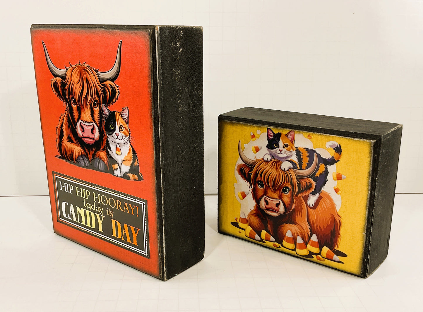 AGD Halloween Decor - Highland Cow Calico Cat Candy Corn Box Sign 2pc