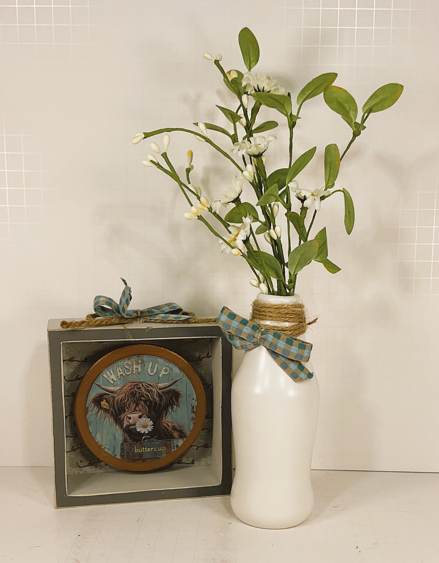 AGD Home Decor - Highland Cow Wash Up Buttercup Daisy Bathroom Decor