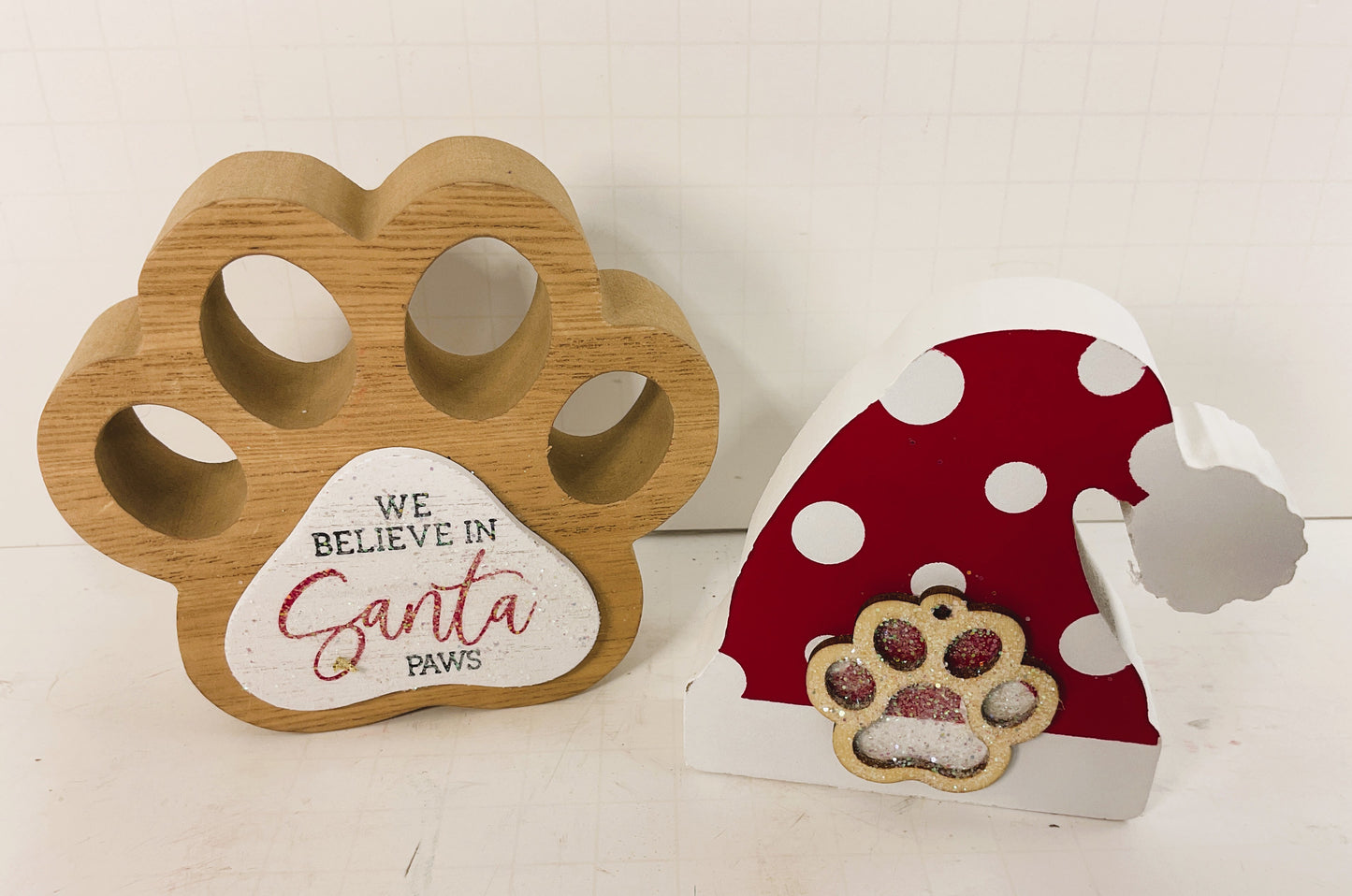 AGD Christmas Decor -Puppy Dog Paw Santa Hat Tier Tray 2pc Set