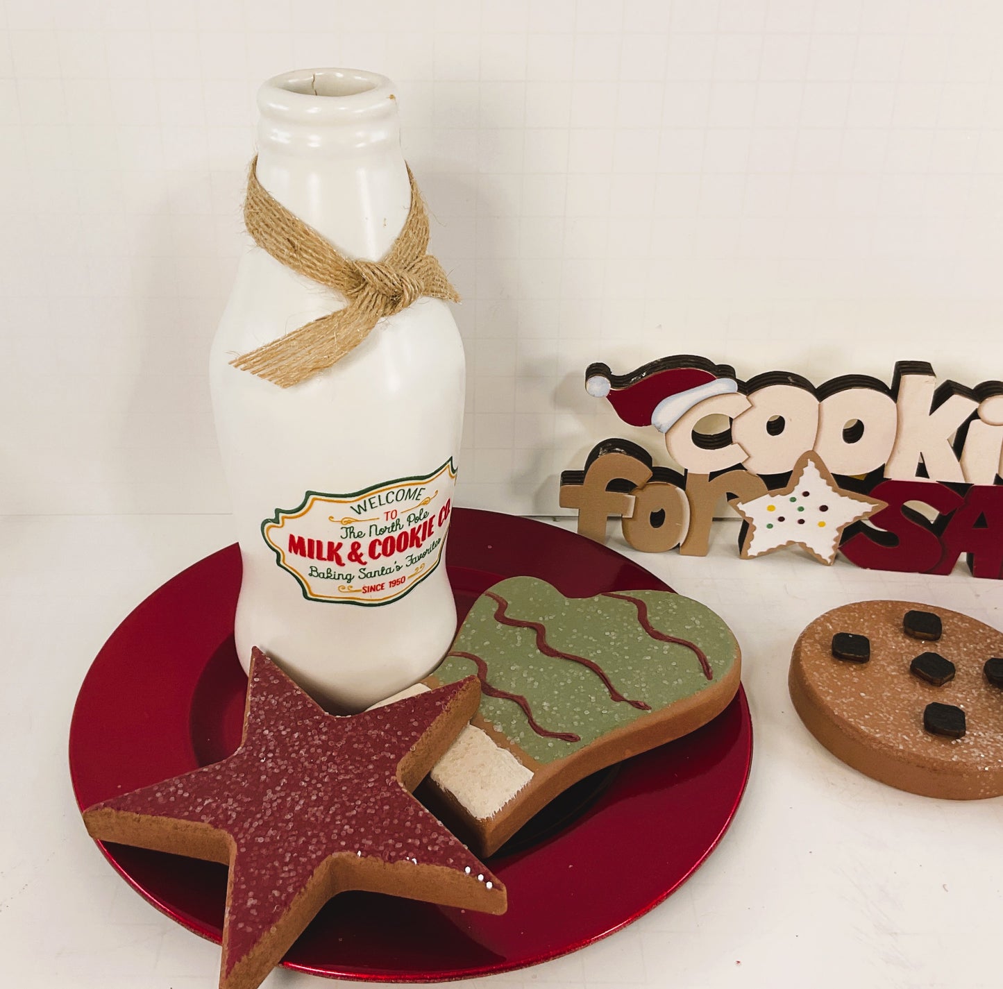 AGD Christmas Decor - Milk Bottles Gingerbread Cookies for Santa Plate Set