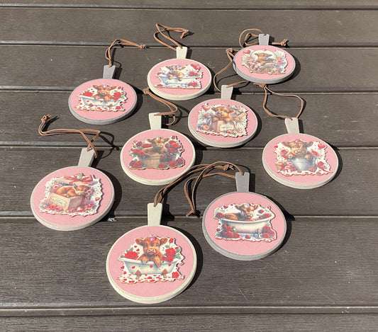 AGSD Valentine Decor – Highland Cow Wood Tag Ornaments 9pc Set