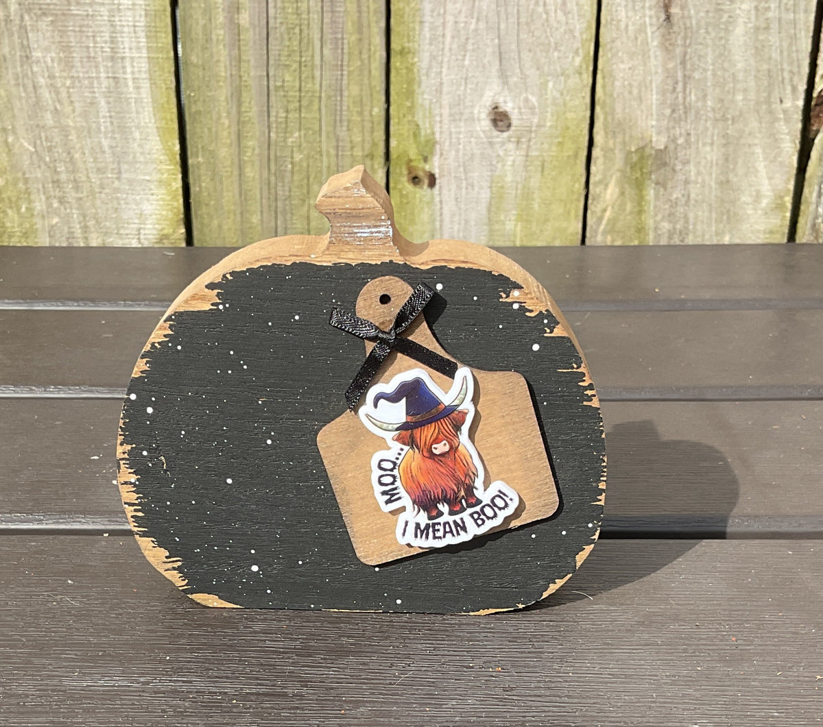 AGSD Halloween Decor - Highland Cow SM Black Pumpkin Tier Tray Sitter