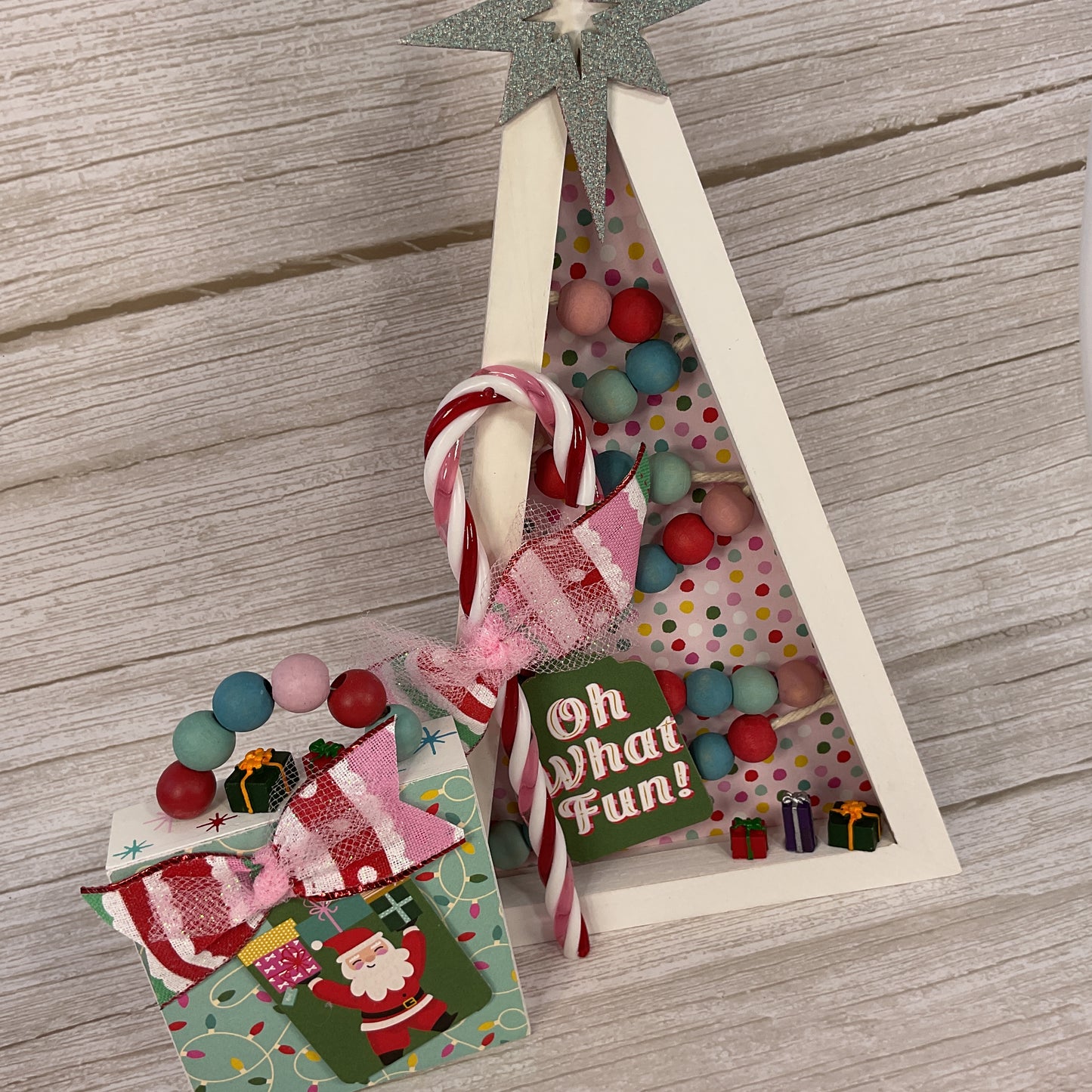 Colorful Pink Retro Beaded Wood Christmas Tree & Sign Set – 2 Piece