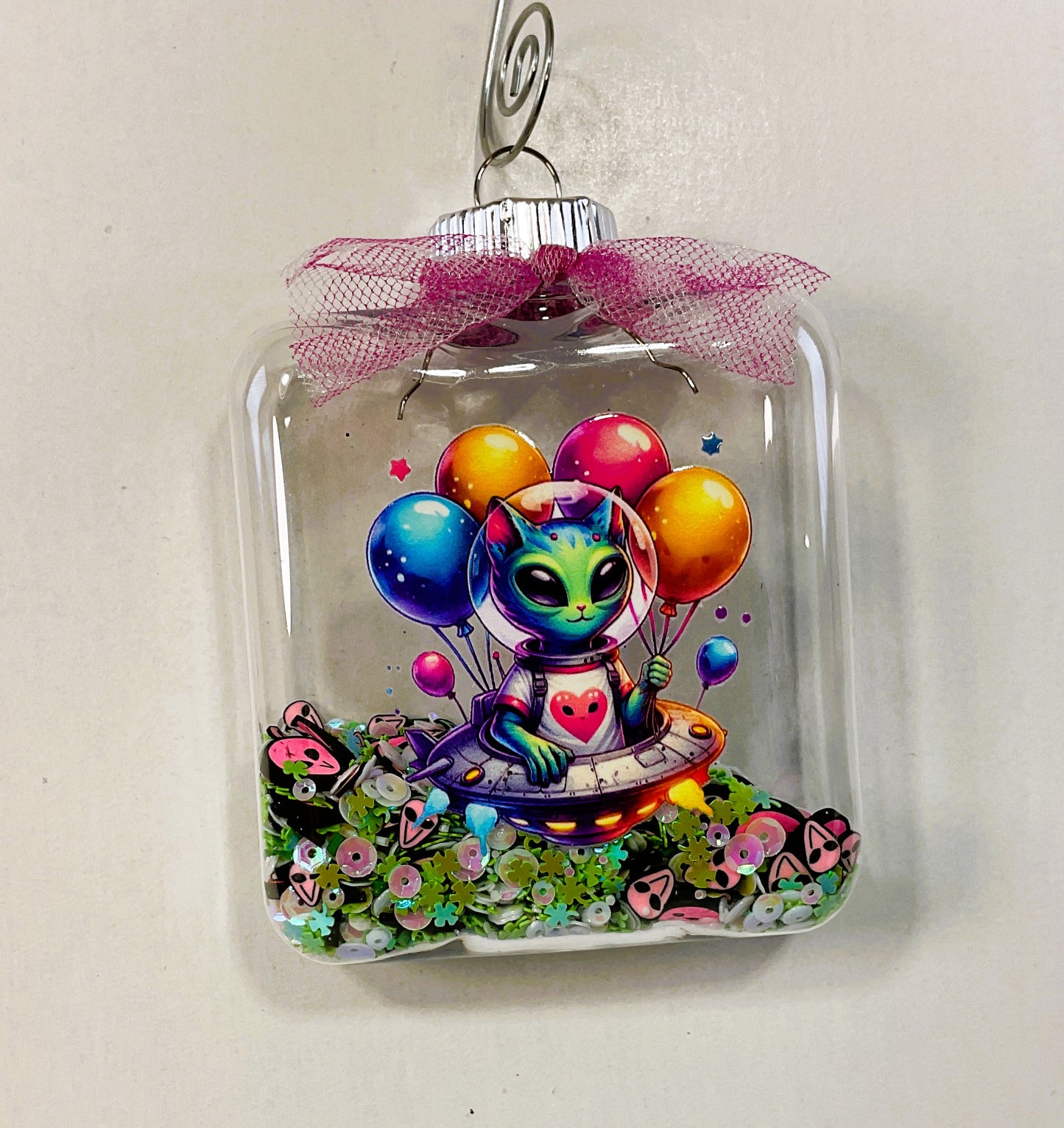 AGSD Home Decor Cat Alien Shaker Ornament – Novelty Acrylic
