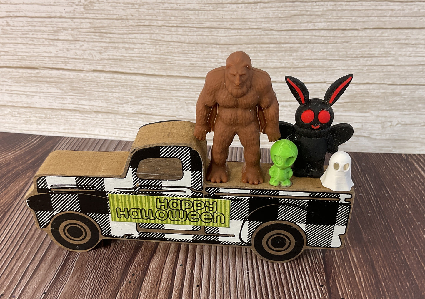 AGSD Halloween Decor - Alien Bigfoot Mothman Ghost Cryptids Small Truck Sitter