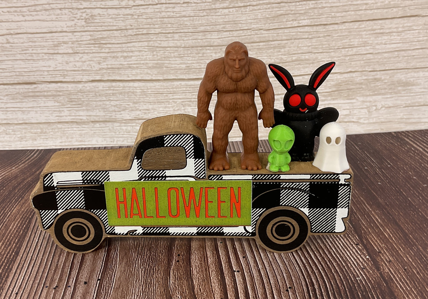 AGSD Halloween Decor - Alien Bigfoot Mothman Ghost Cryptids Truck Sitter