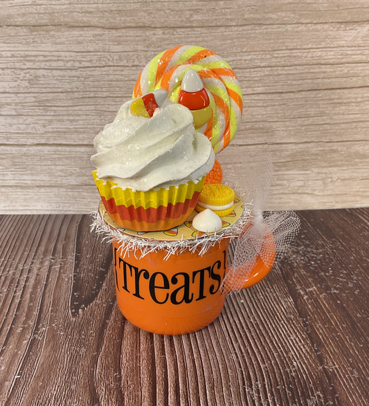 AGSD Halloween Decor - Faux Treats Cupcake Cookies Mini Ceramic Mug Display