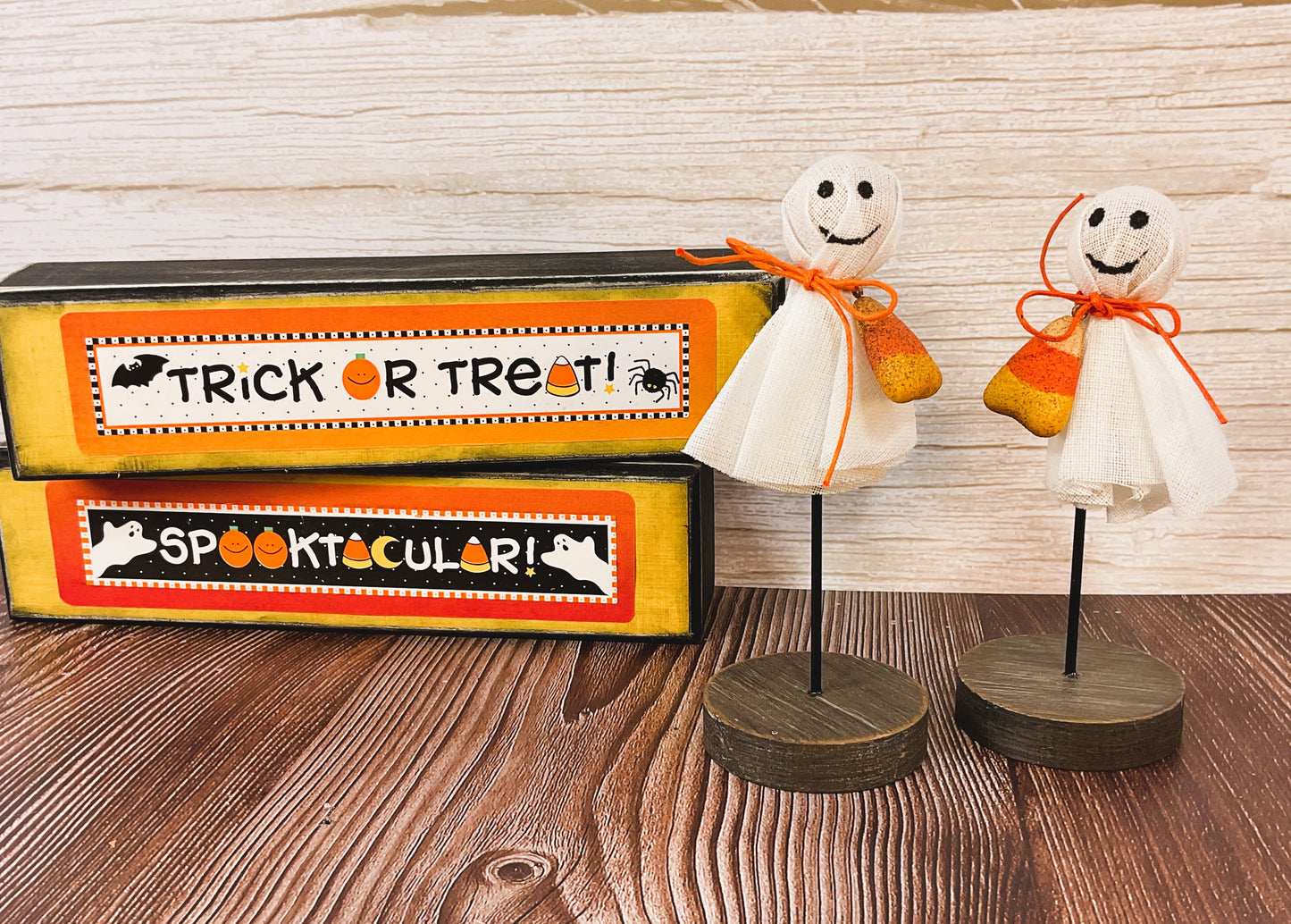 AGSD Halloween Decor - Trick Treat Candy Corn Ghost Sitter 4pc Set