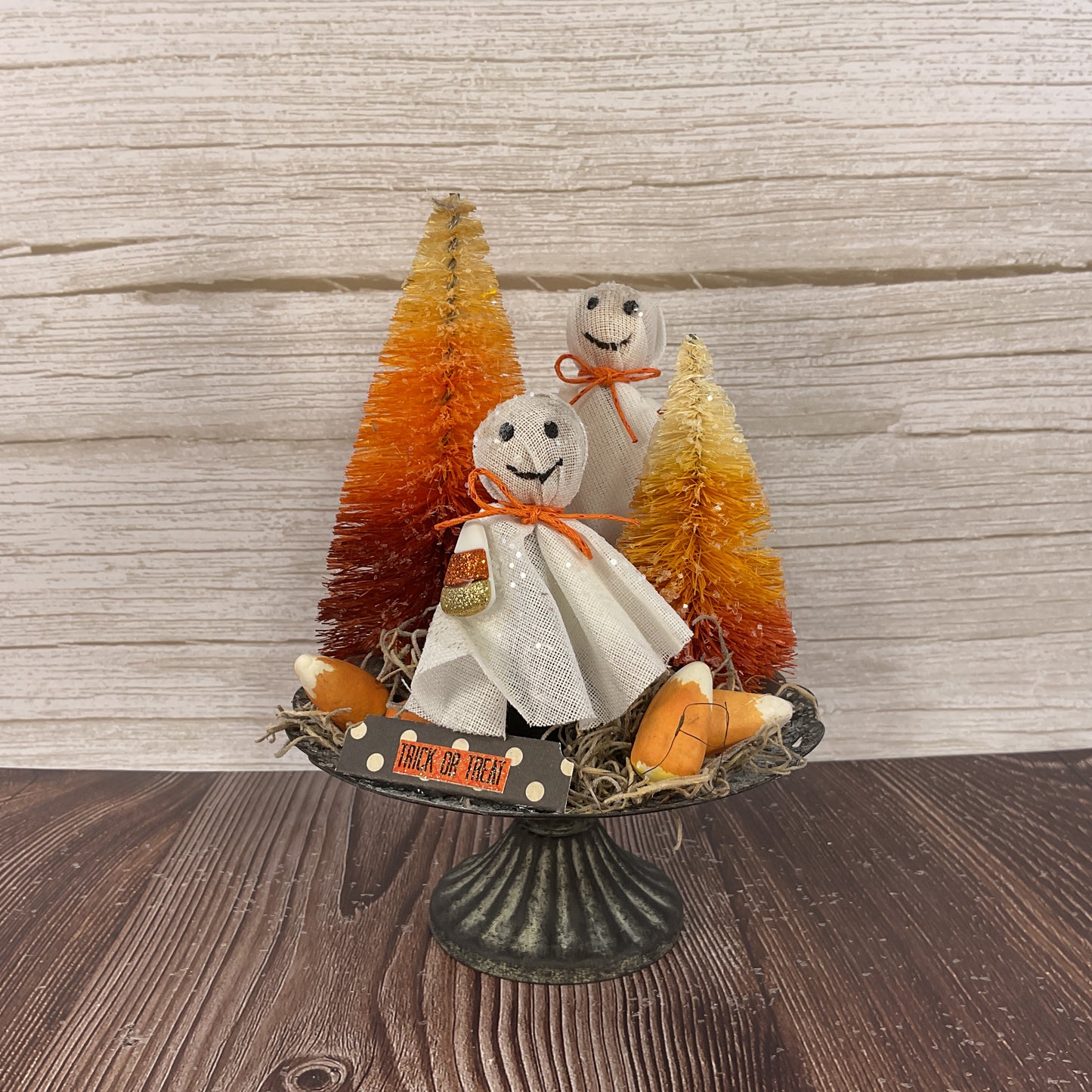 AGSD Halloween Decor - Treats Ghost Figurine on Small Black Metal Stand