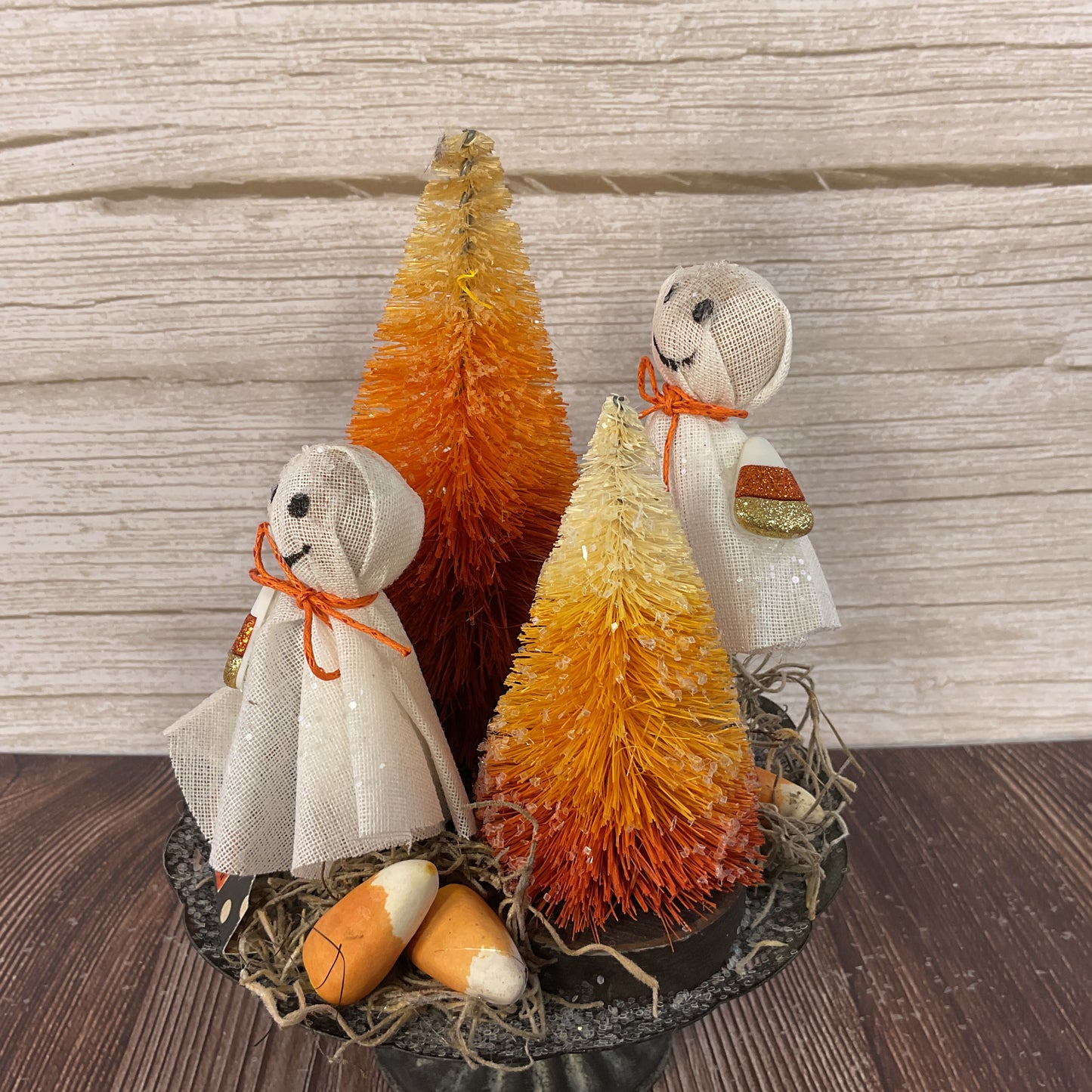 AGSD Halloween Decor - Treats Ghost Figurine on Small Black Metal Stand