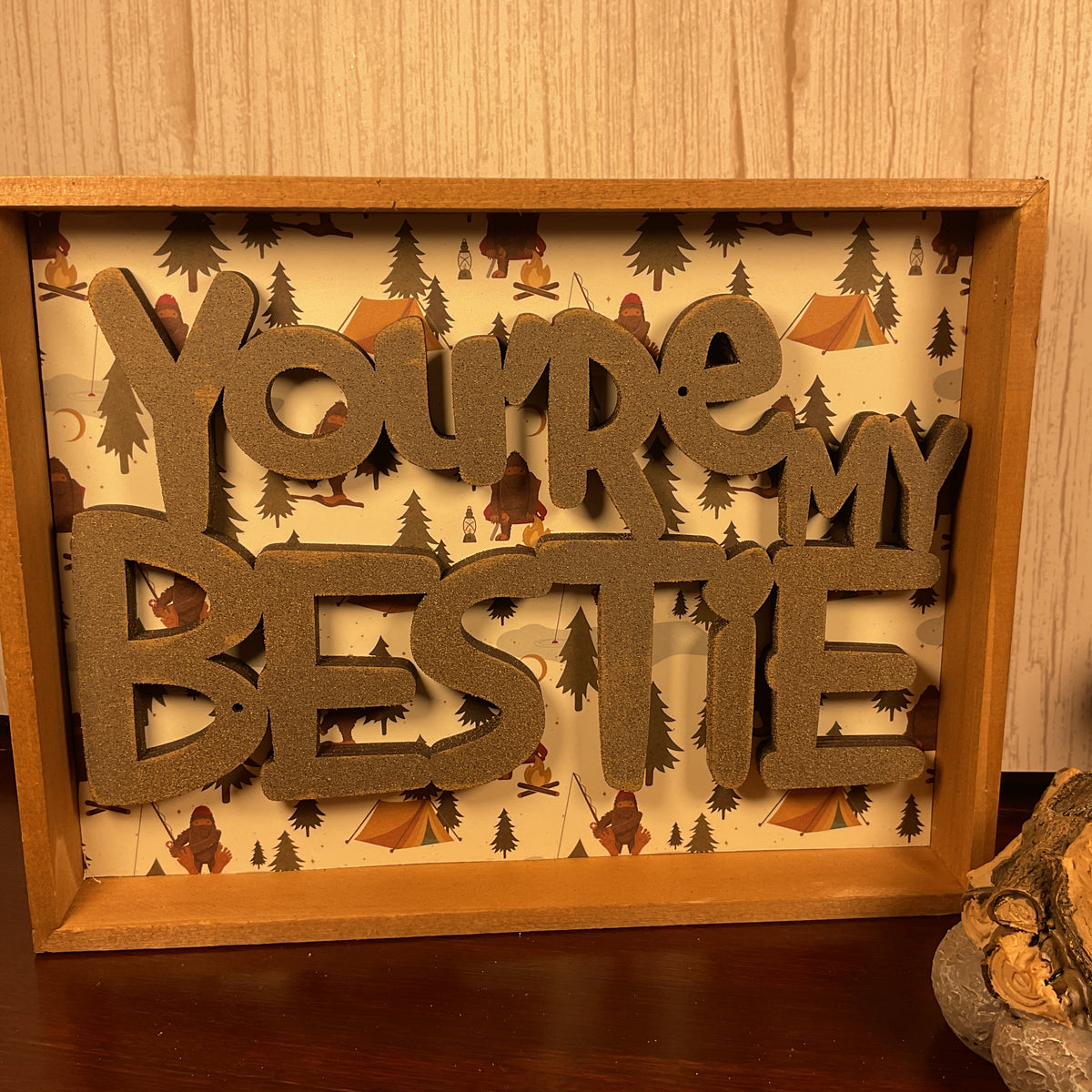 AGSD Home Decor - Hiking Bestie Bigfoot Novelty Figurine LED Camp Fire & Sign