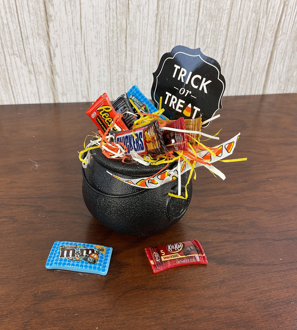 AGSD Halloween Home Decor - Fake Candy Bars in Mini Jack-O-Lantern Bucket