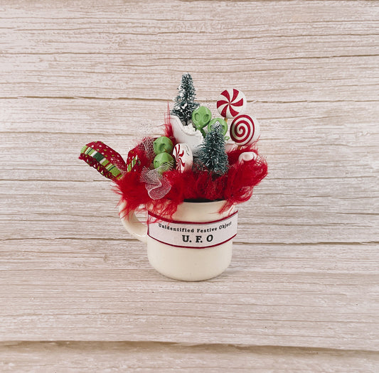 AGSD Christmas Decor - Micro Green UFO Aliens in Sled Sleigh Mini Mug Display