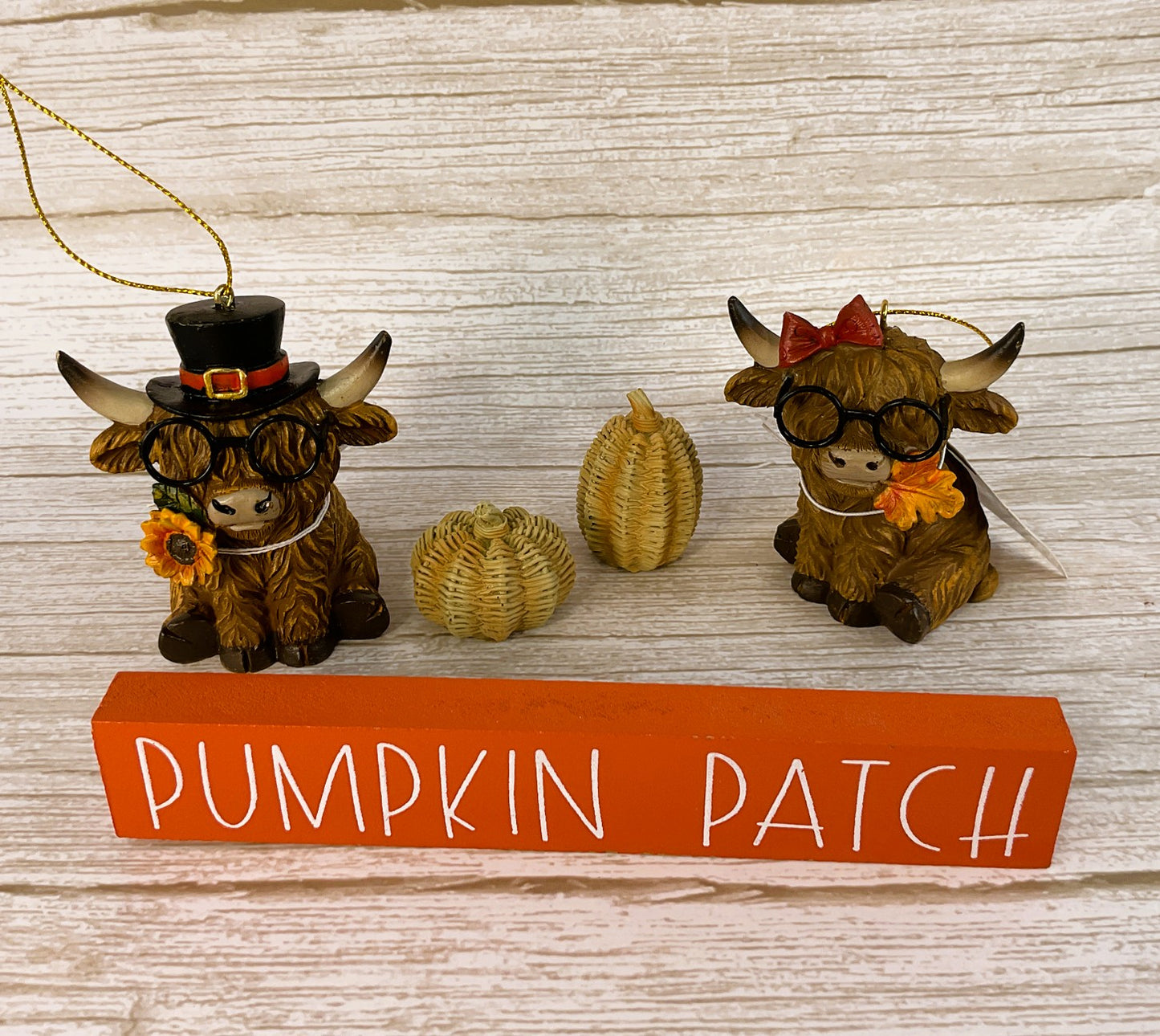 HL Fall Decor - Small Highland Cow Couple Figurines Tier Tray Set