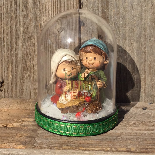 AGD Christmas Decor - Dome Nativity Family Merry Merry Merry