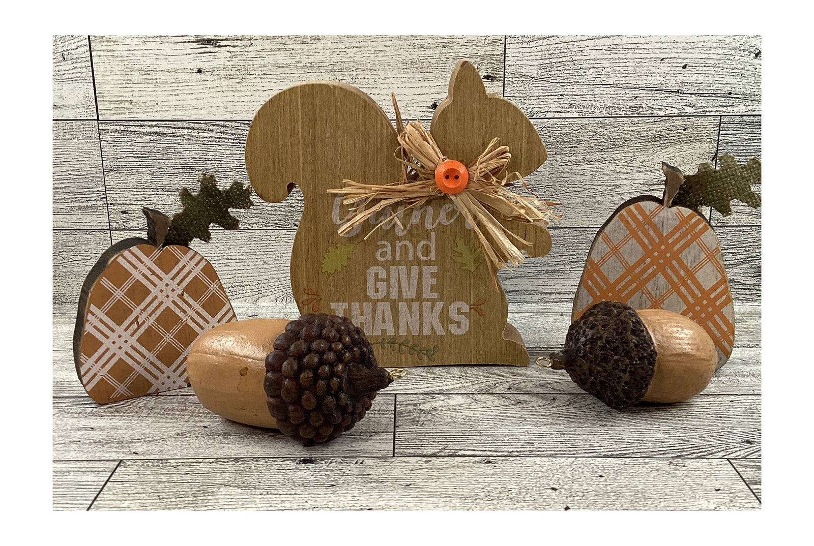 AGD Fall Decor - Chunky Wood Give Thanks Squirrel Pumpkins Resin Acorns 5pc