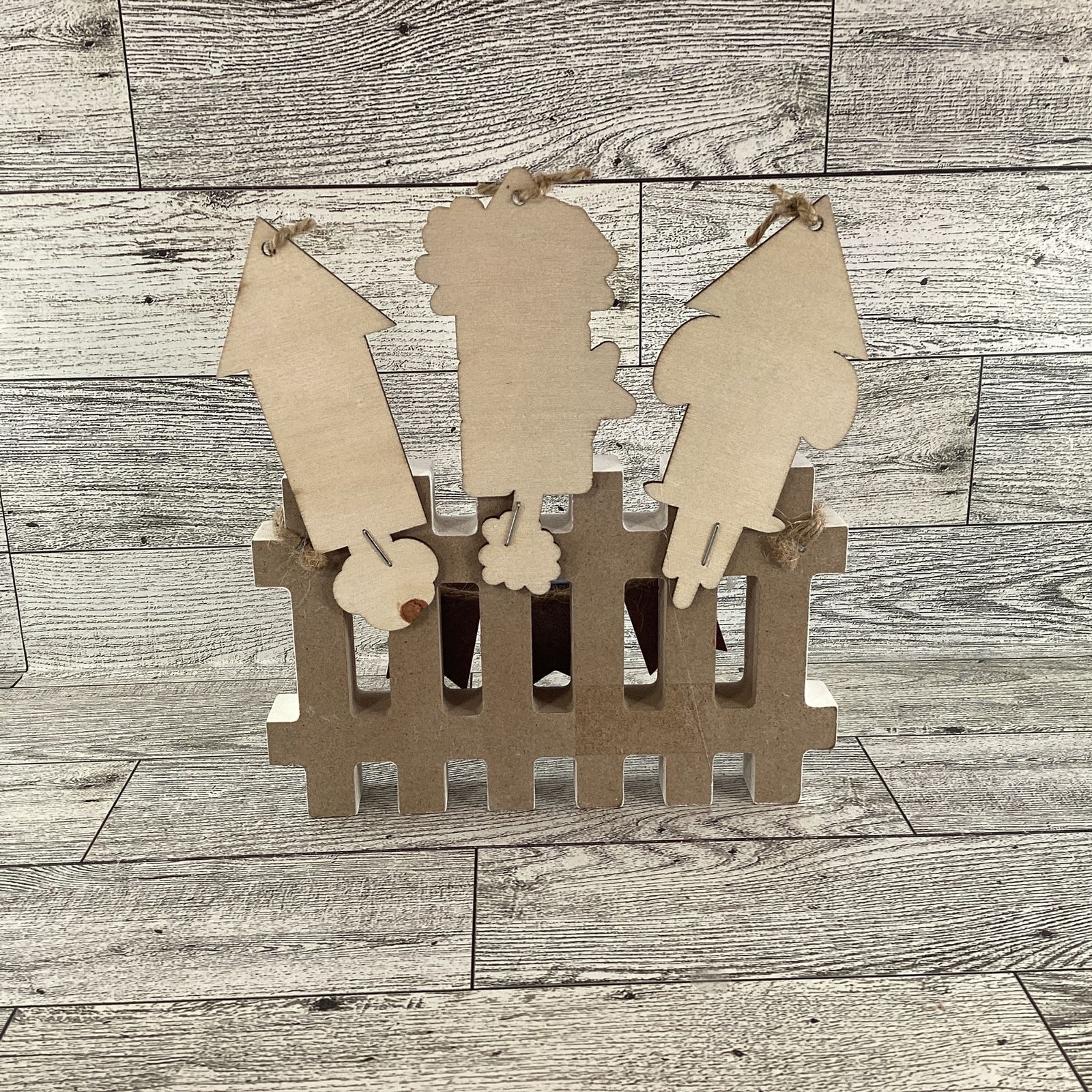 AGD Patriotic Decor - Chunky Wood USA Fireworks Fence Sitter