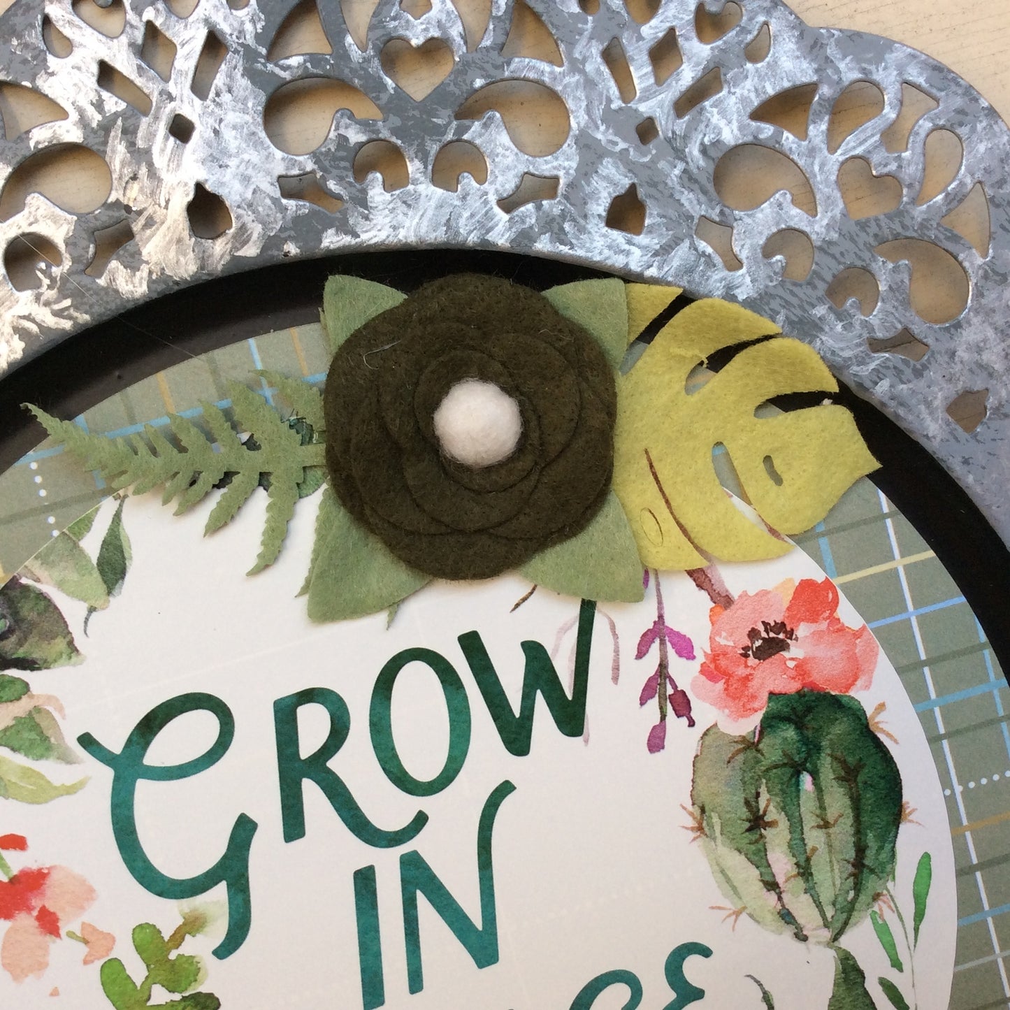 AGD Home Decor - Grow In Grace Greenery Metal Charger Plate