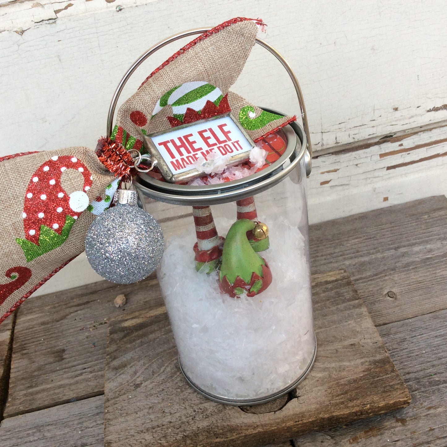 AGD Christmas Decor – Elf Made Me Do it Dome Pail Display