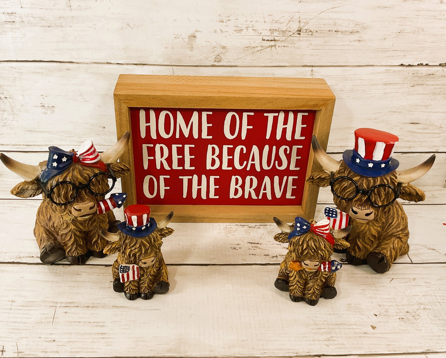 HL Patriotic Decor - July 4th Resin Highland Cow Couple SM & LG Figurines 4pc