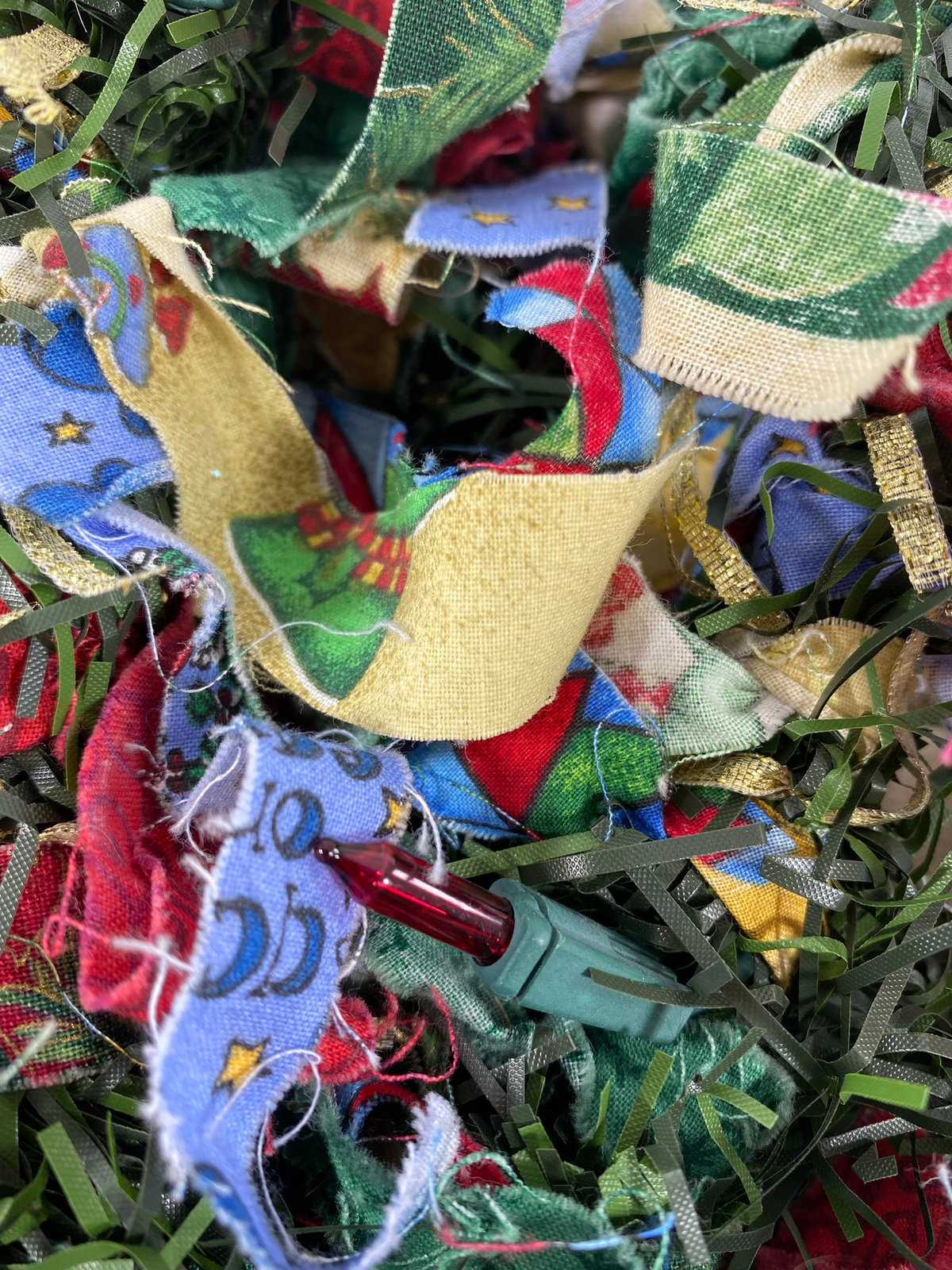 AGD Christmas Decor - Lighted Faux Pine Fabric Prim Christmas Garland 15ft