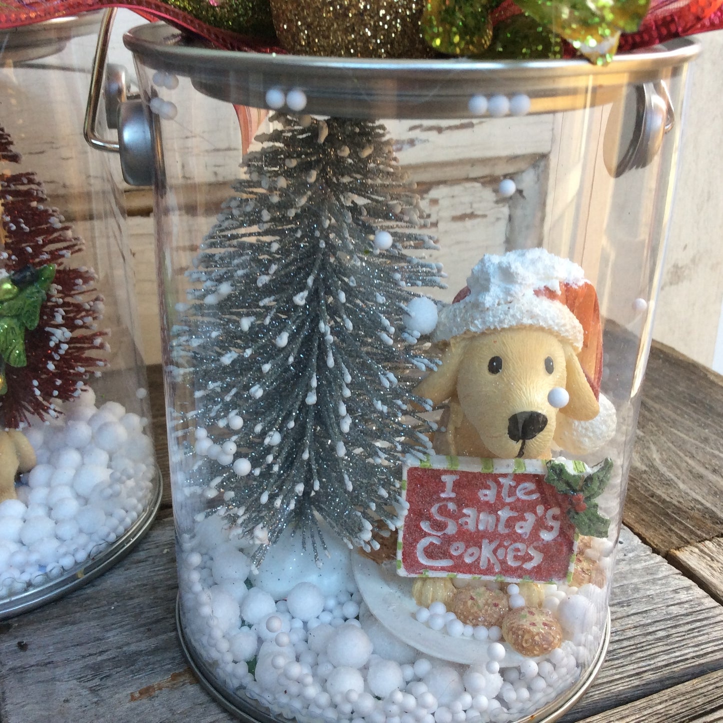 AGD Christmas Decor – Resin Naughty Puppy Dog Dome Pail Display 4pc