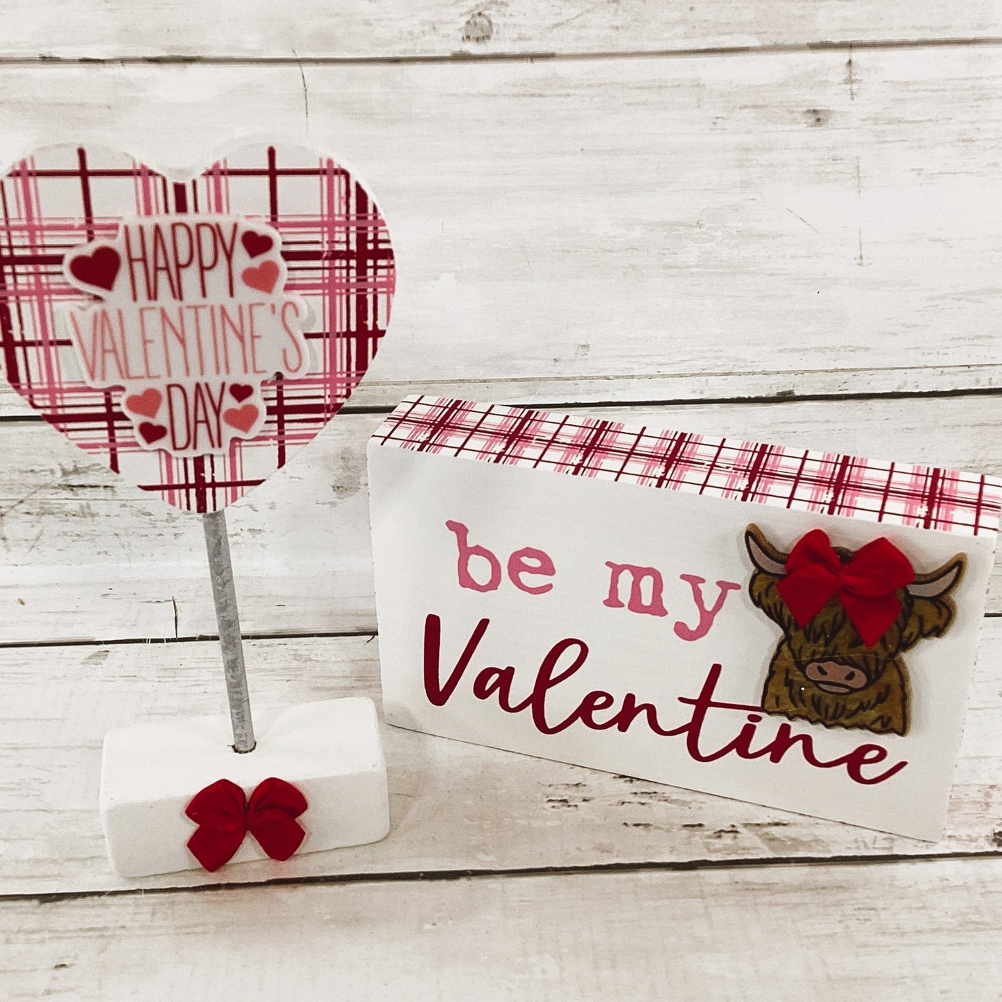 AGD Valentines Decor - Be My Heart Highland Cow Latte Tier Tray 2pc