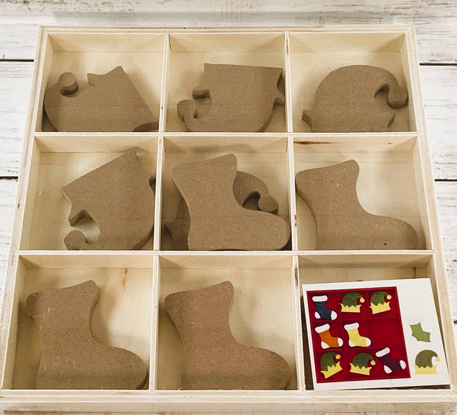 DT Christmas Craft - DIY Tic Tac Toe Game Elf Hats Boots