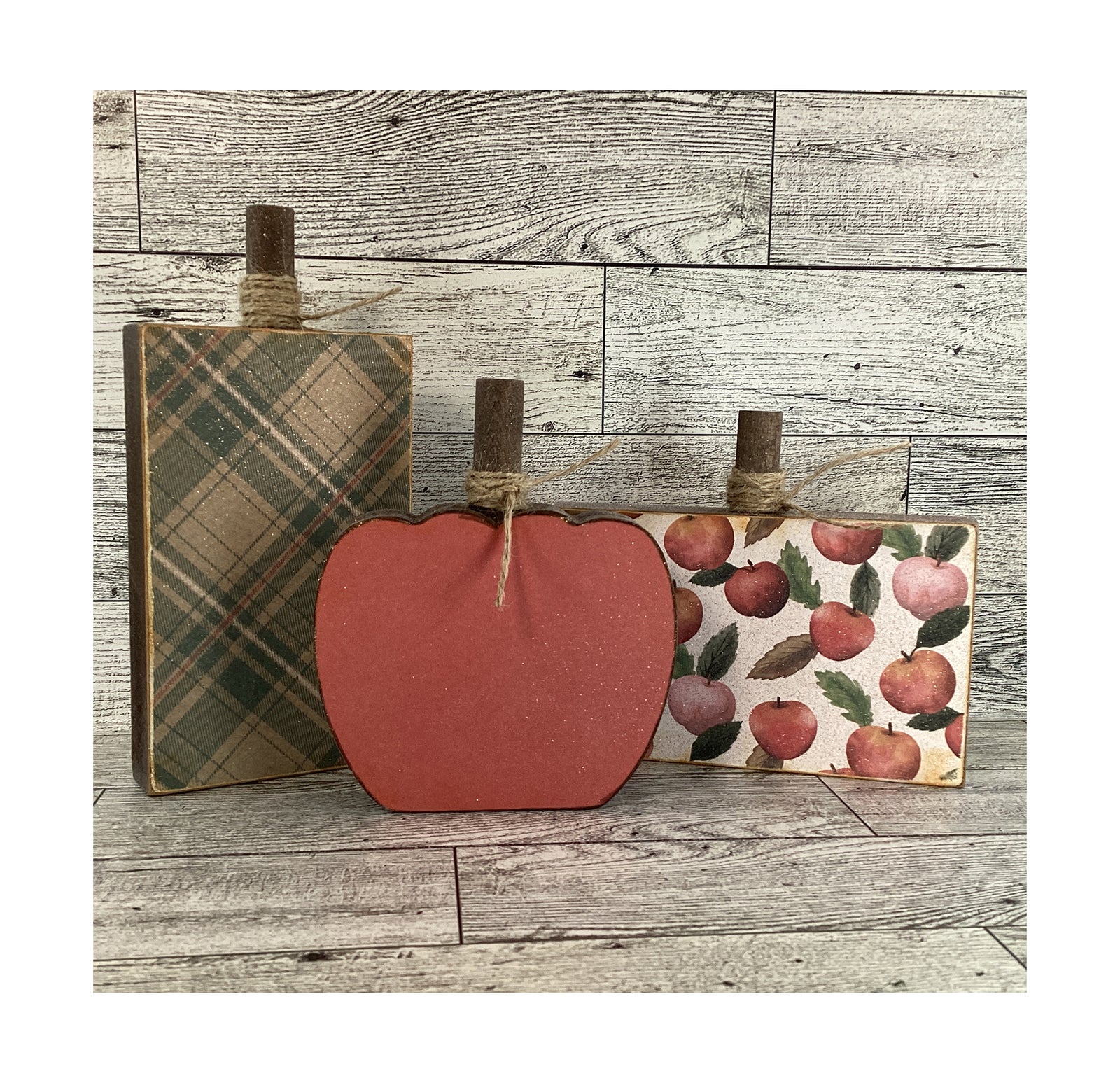 AGD Fall Decor - Green Red Apple Pie Block Signs Tier Tray Decor 3pc