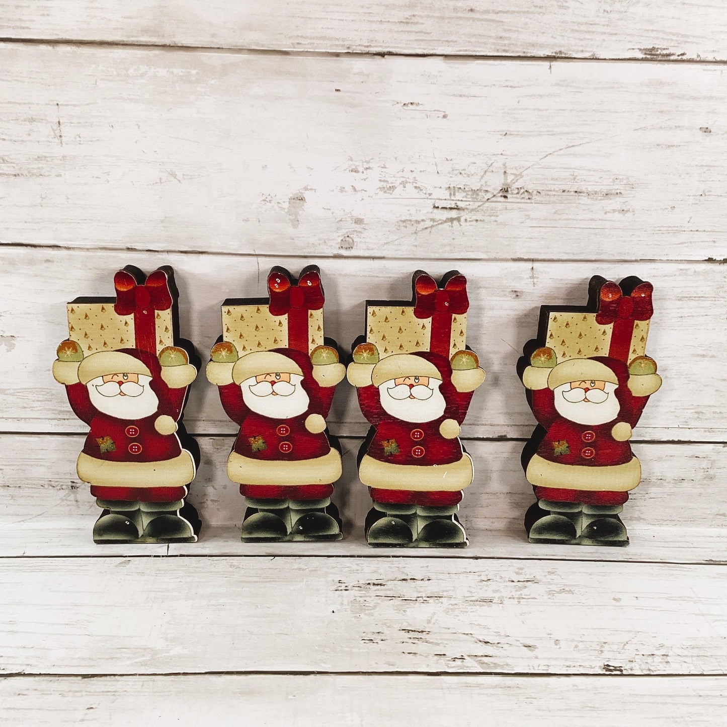 Christmas Decor - Wood Chunky Wood Santas 4pc