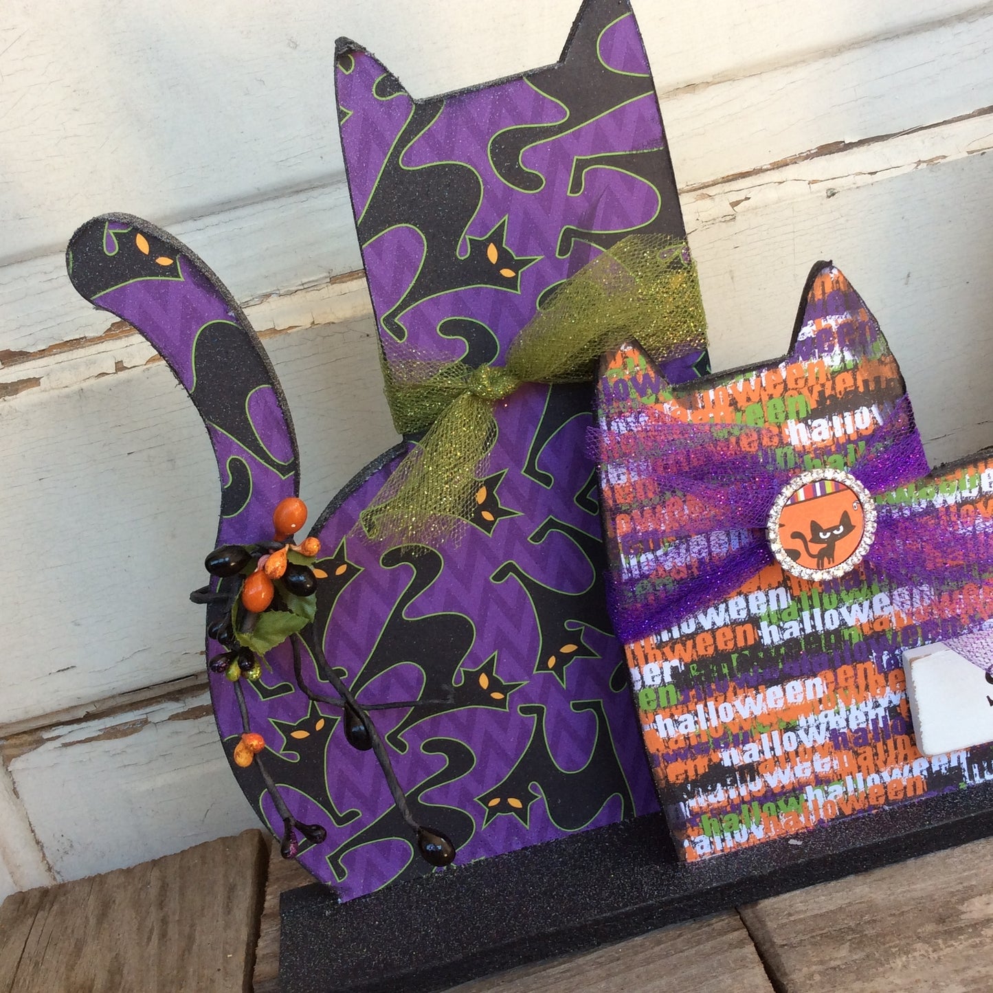 AGD Halloween Decor - Modern Prim Wood Trio Cat Tabletop Decor