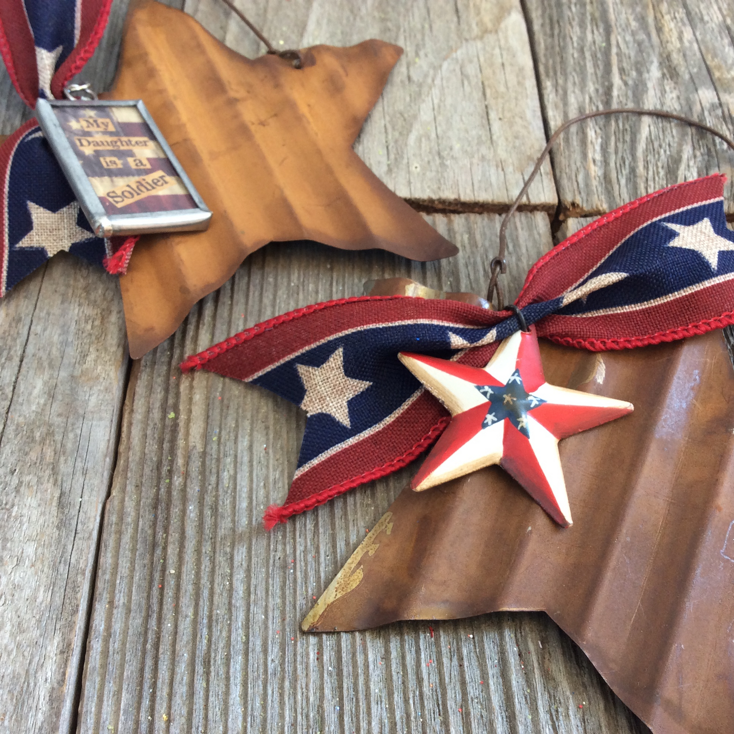 AGD Patriotic Decor - Daughter Soldier Rusty Star Ornament 2pc.