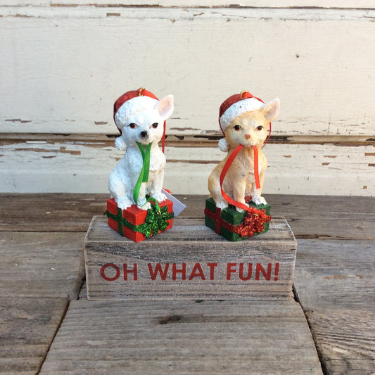 AGD Christmas Decor - Oh What Fun! Prim Resin Cats In Hats Display