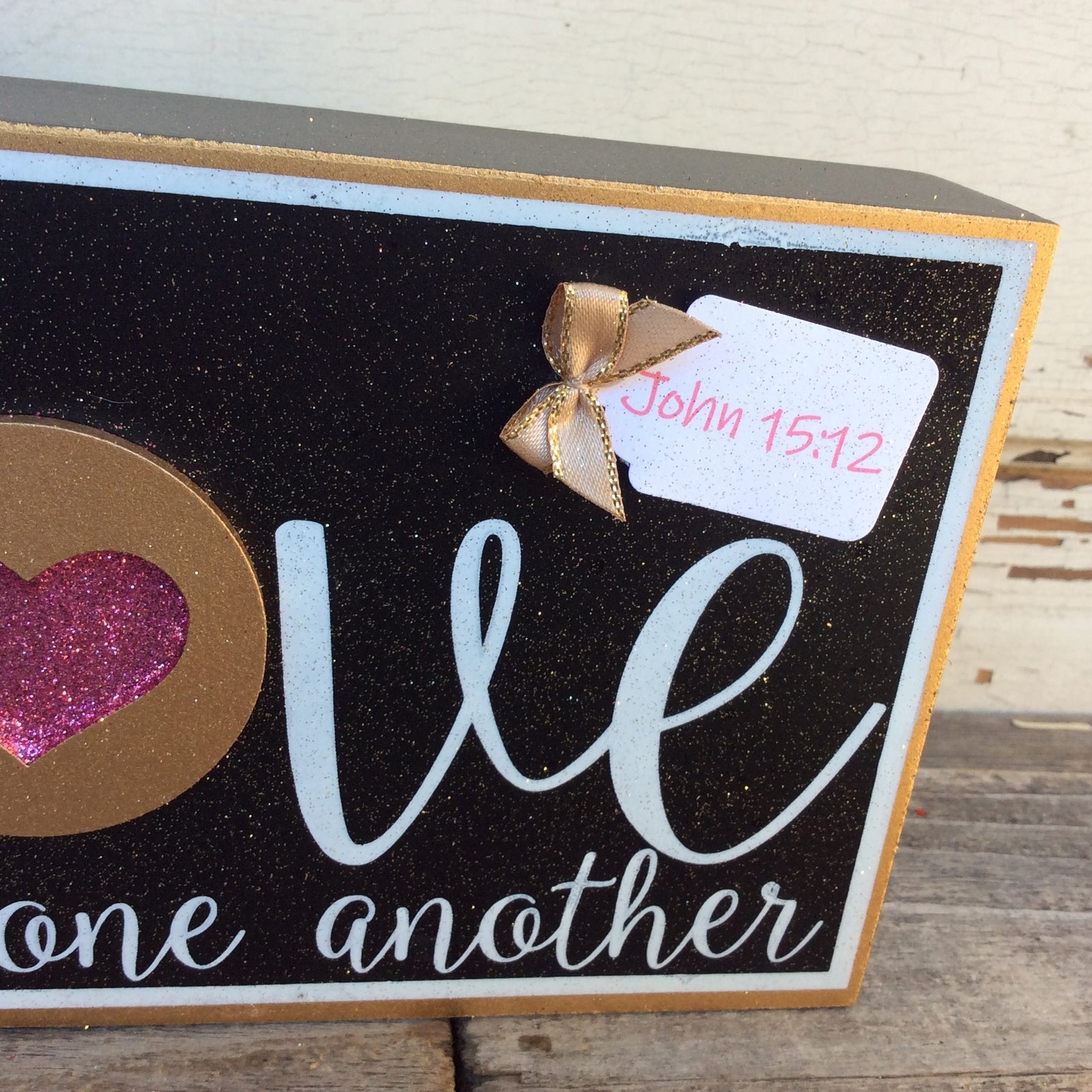 AGD Valentines Decor - Pink Heart Love One Another John 15:12