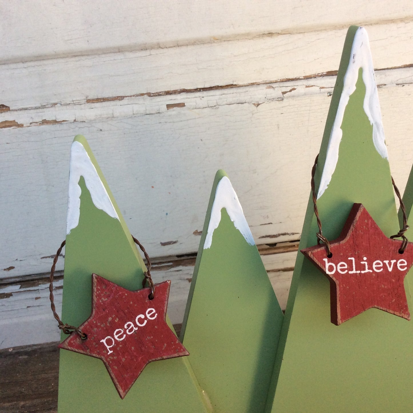 AGD Christmas Decor - Mountain Star Joy Peace Believe Display