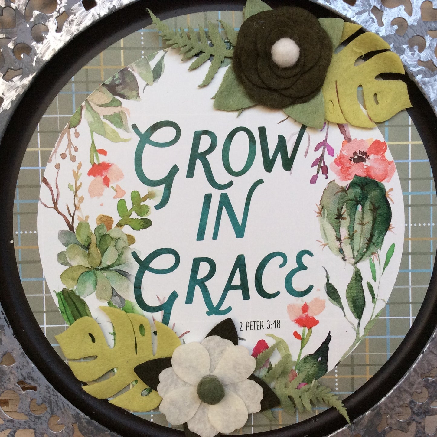 AGD Home Decor - Grow In Grace Greenery Metal Charger Plate