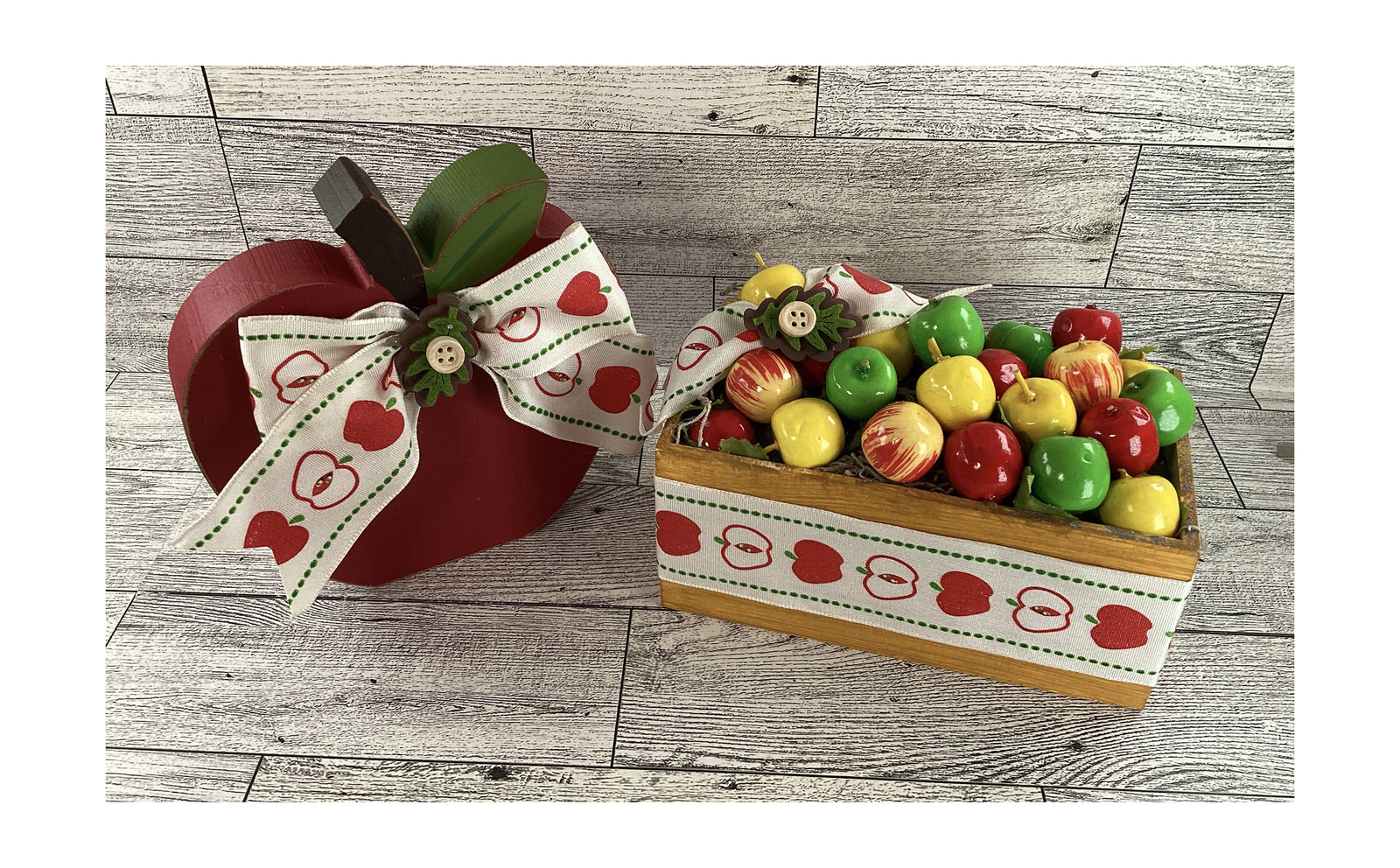 AGD Fall Decor - Chunky Wood - Apple - Sitter and Wood Crate 2pc Set