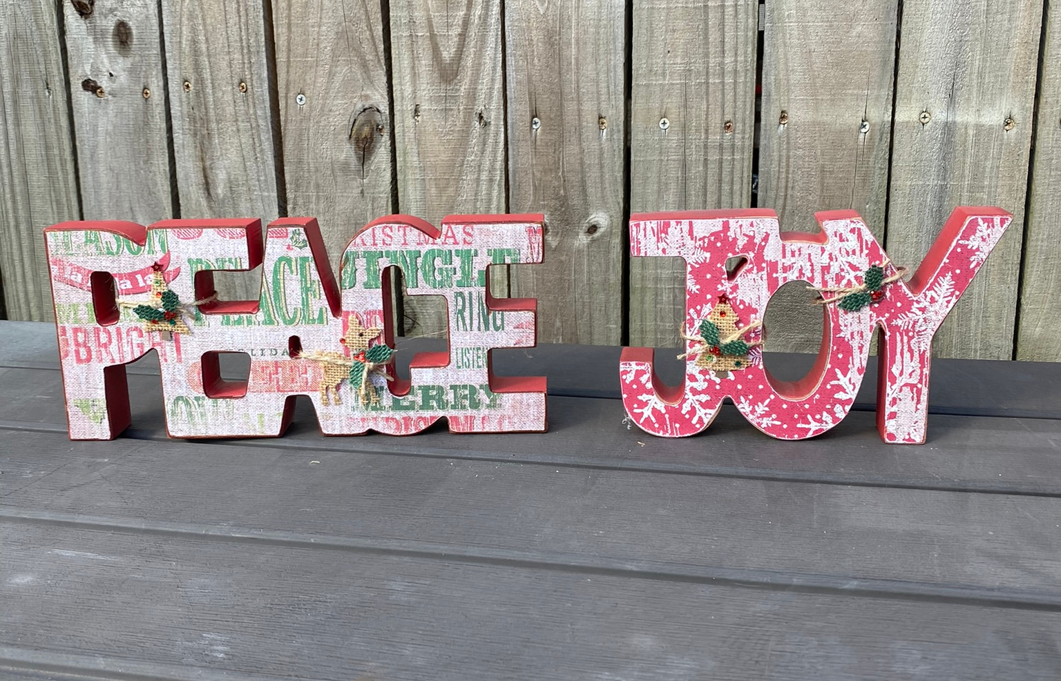 AGD Christmas Decor - Chunky Peace Joy Word Tabletop Signs 2pc Set