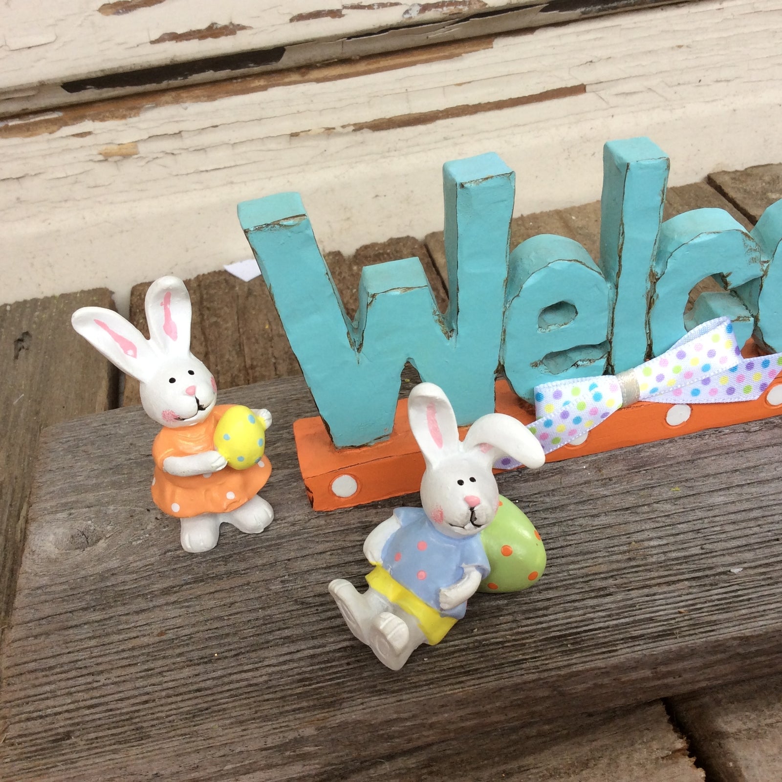 AGD Easter Decor - Welcome Sign with Miniature Bunnies