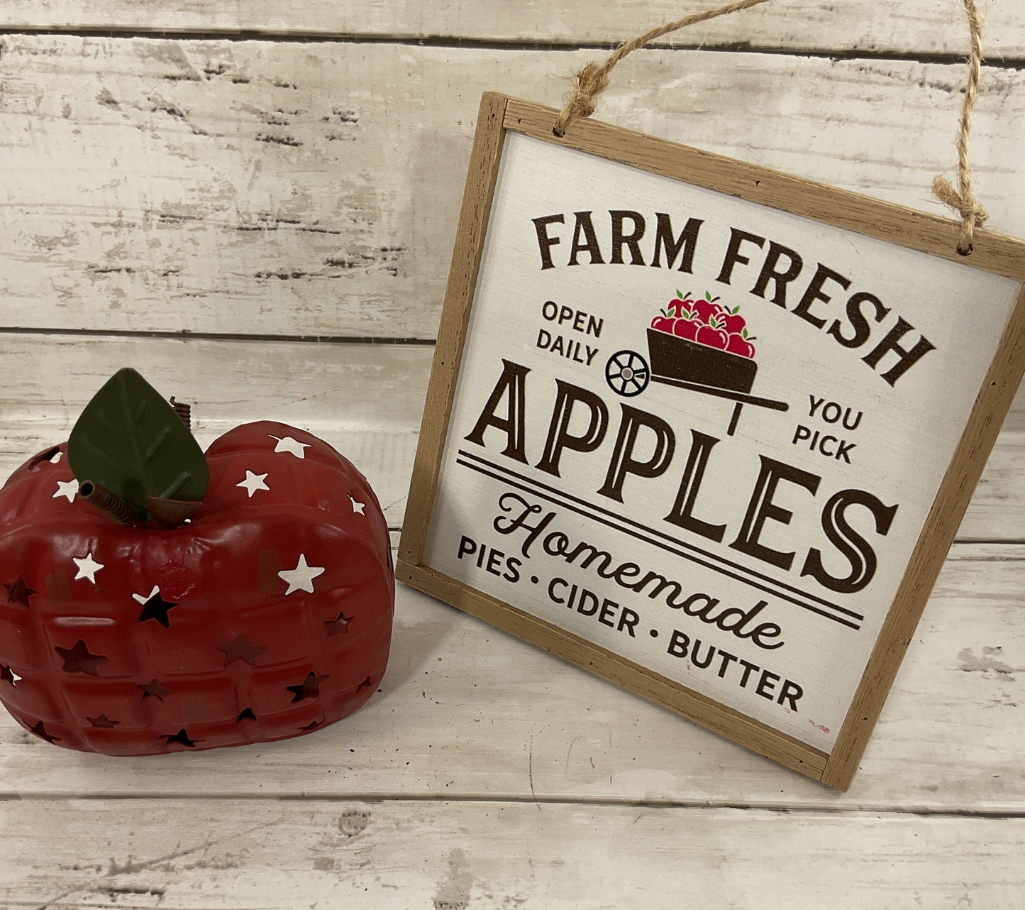 AGD Fall Decor - Farm Fresh Sign and Metal Apple Candle Holder 2pc
