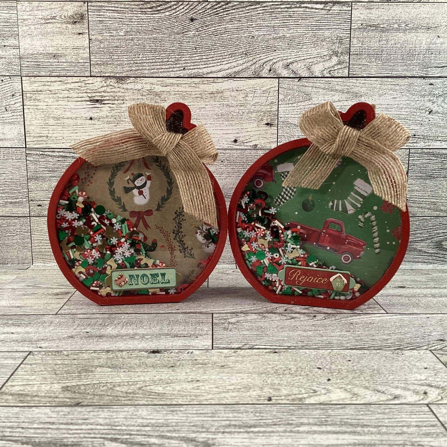 Christmas Decor - Ornament Shape Chunky Wood Dry Shaker 2pc Set
