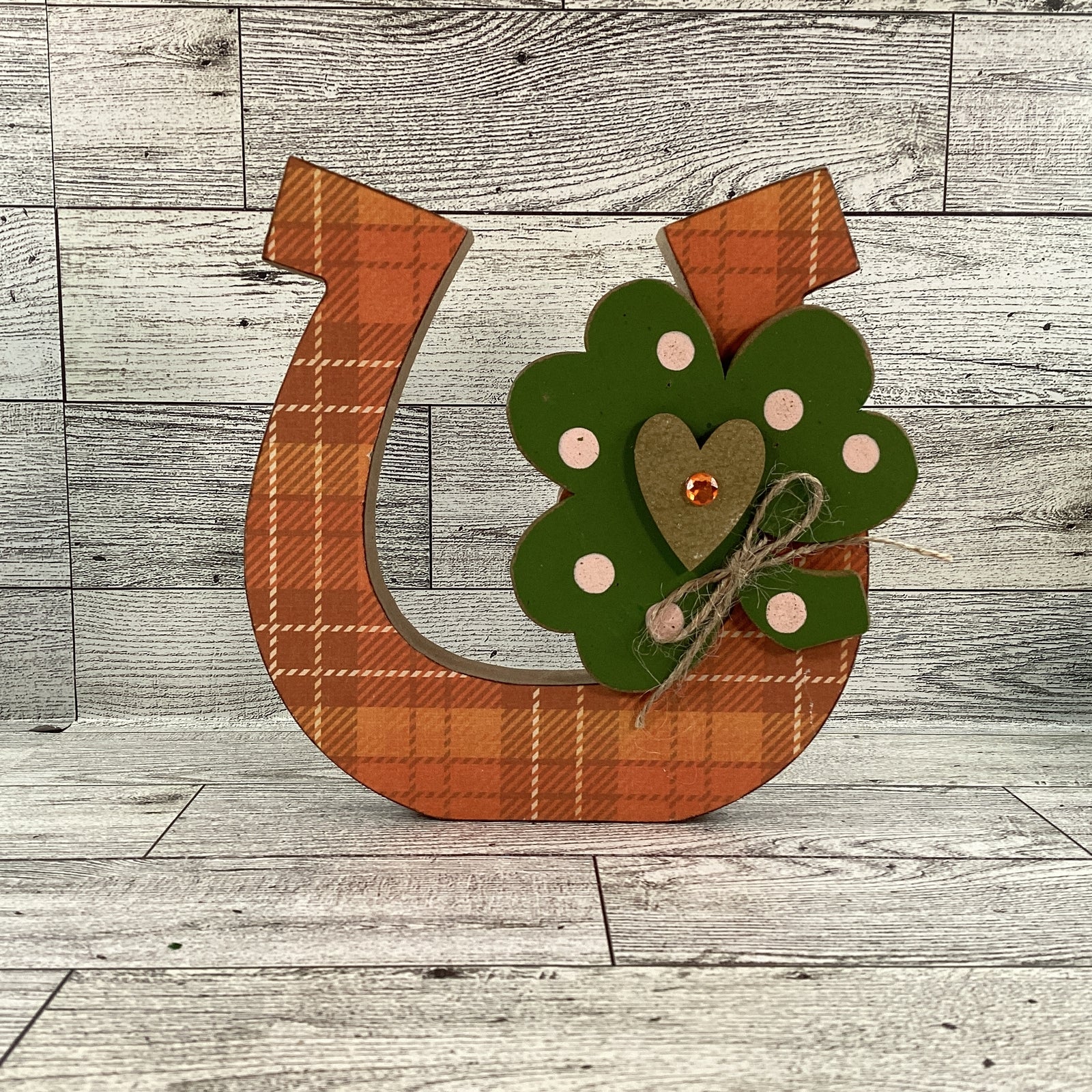 AGD  St Patrick's Decor - Chunky Horseshoe Chase Rainbows Sign 2pc Set