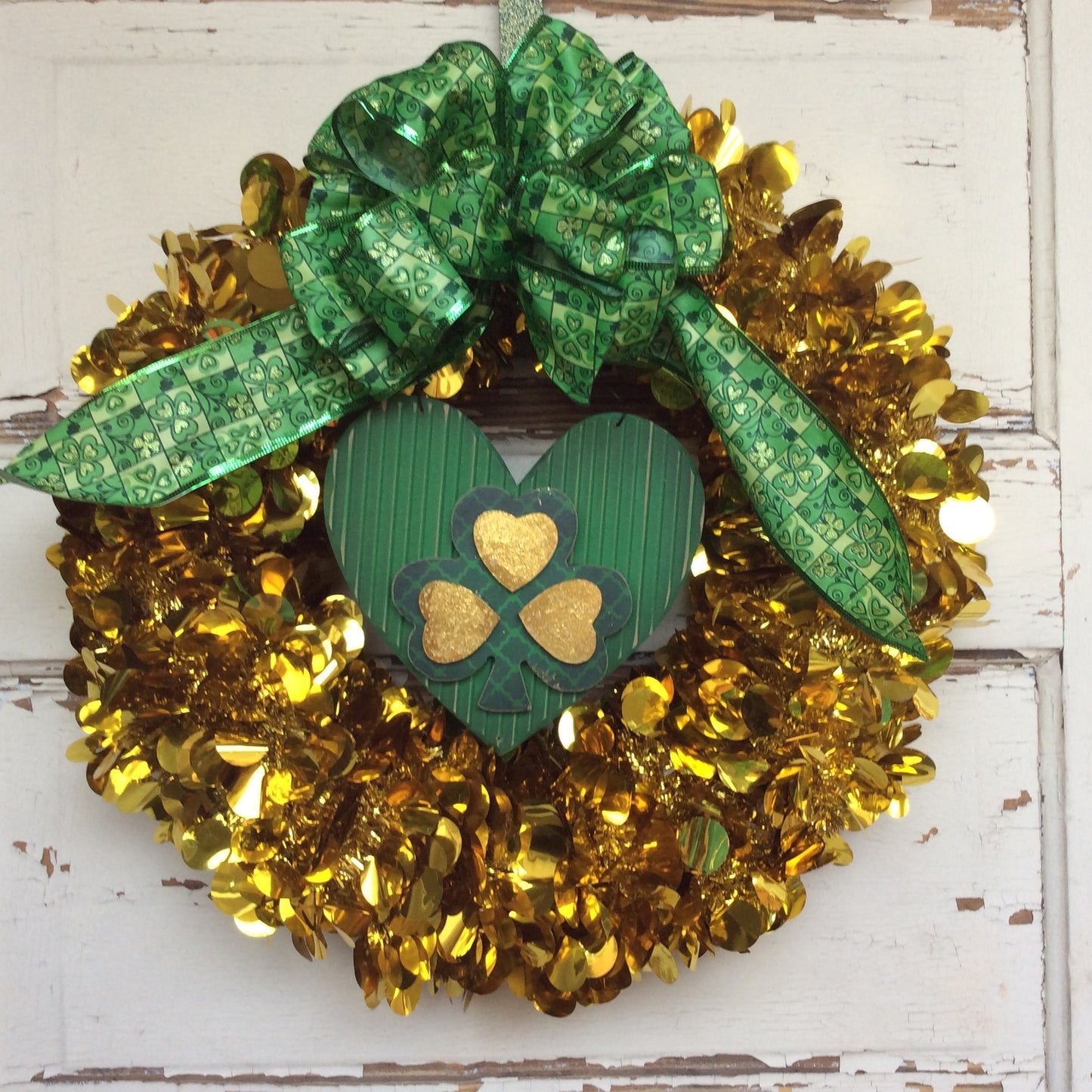 AGD St Patrick's Day Decor - Gold Tinsel Shamrock Green Heart Wreath