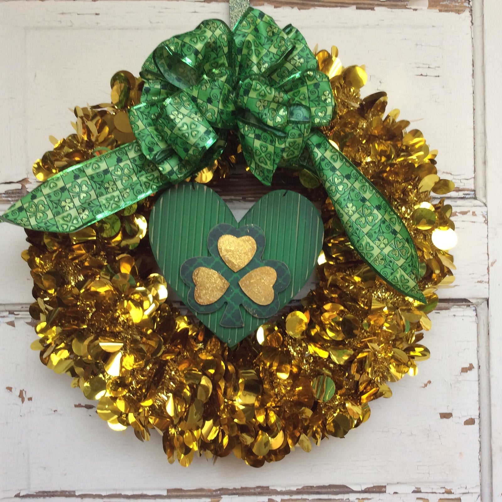 AGD St Patrick's Day Decor - Gold Tinsel Shamrock Green Heart Wreath