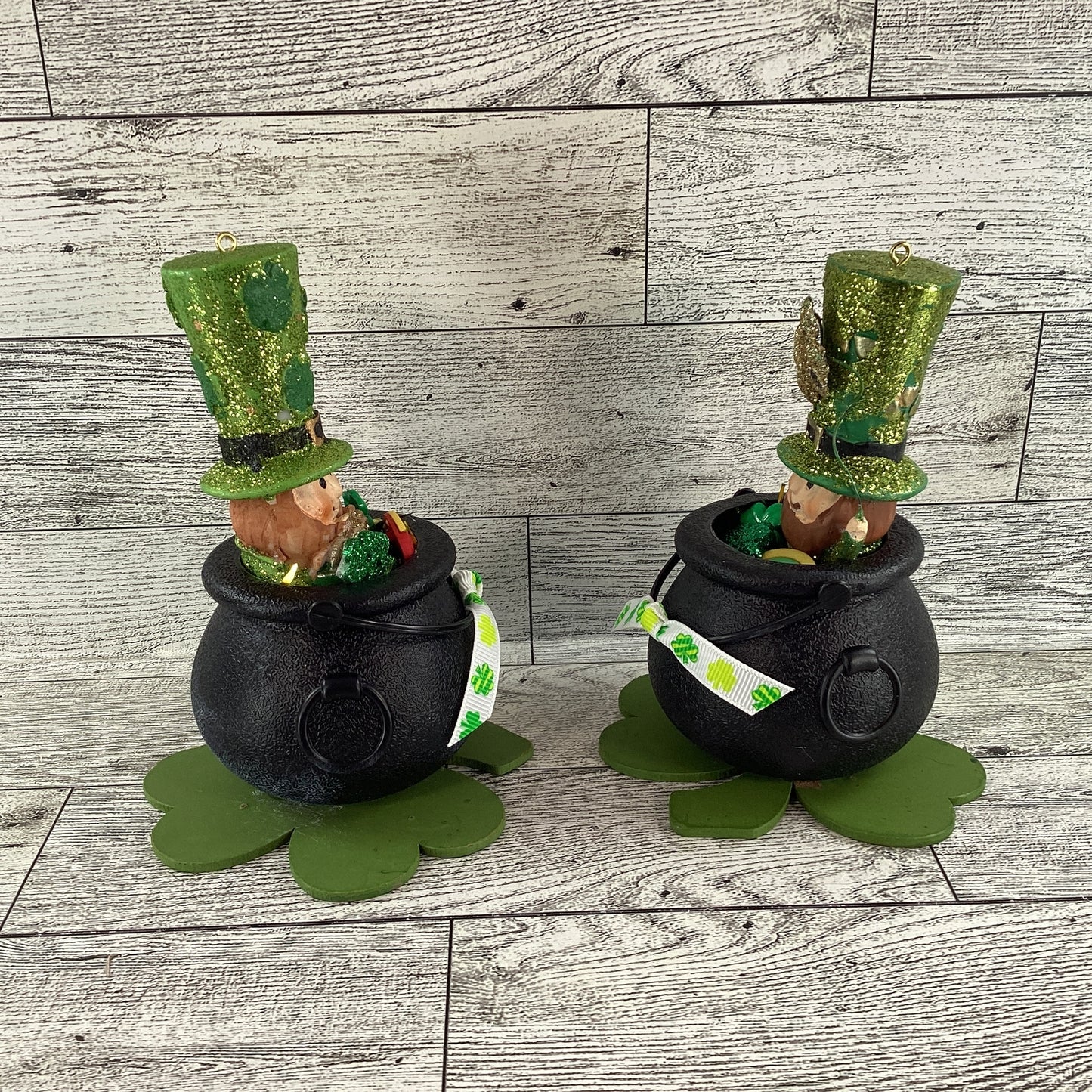 AGD St Patrick's Decor - Small Leprechaun Black Pot Of Gold Display 2pc